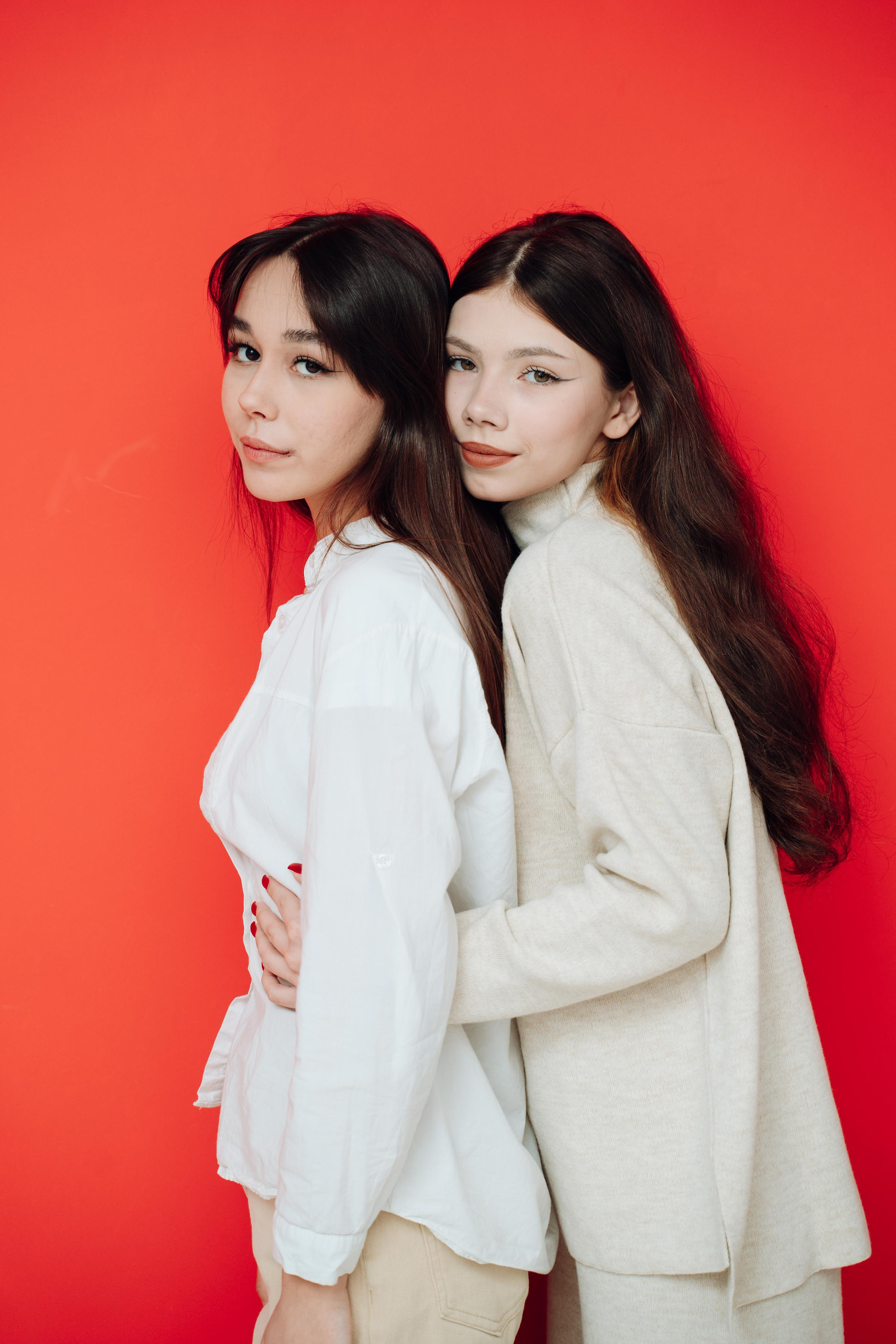 Групповые фотосессии. Свадебное видео и выпускные альбомы в Челябинской области in LENS