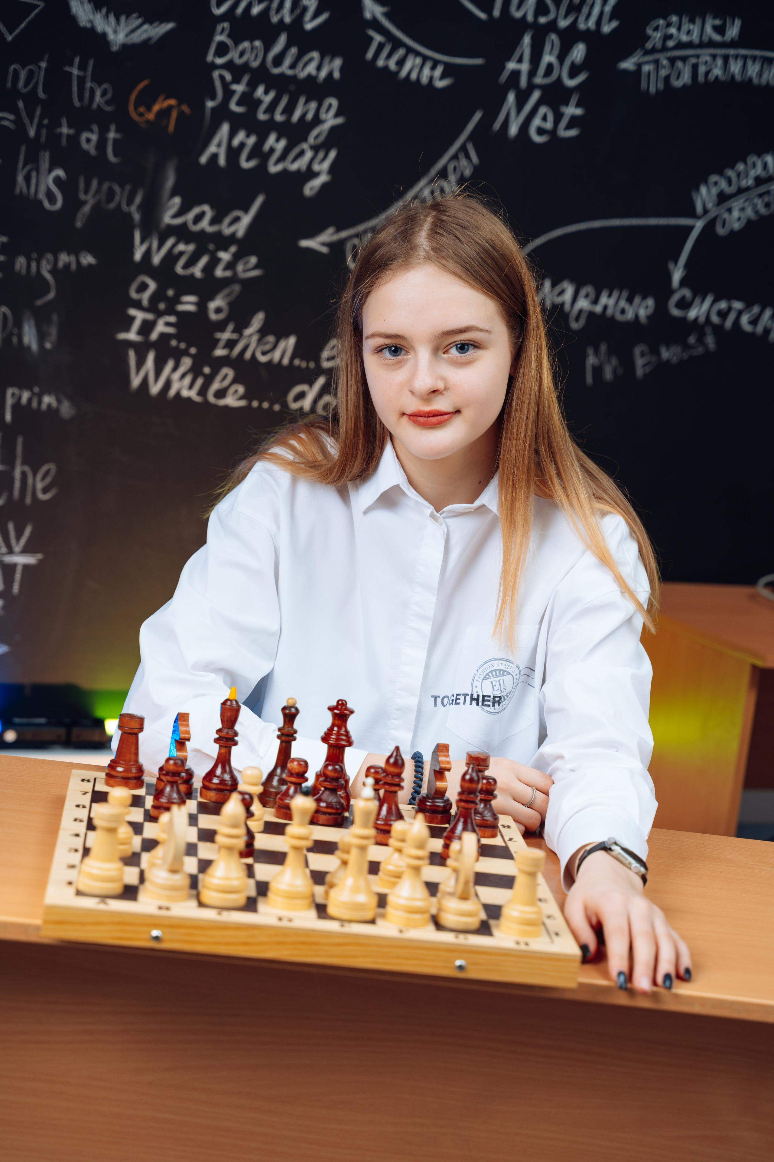 Портреты 9 — 11 классы. Свадебное видео и выпускные альбомы в Челябинской области in LENS