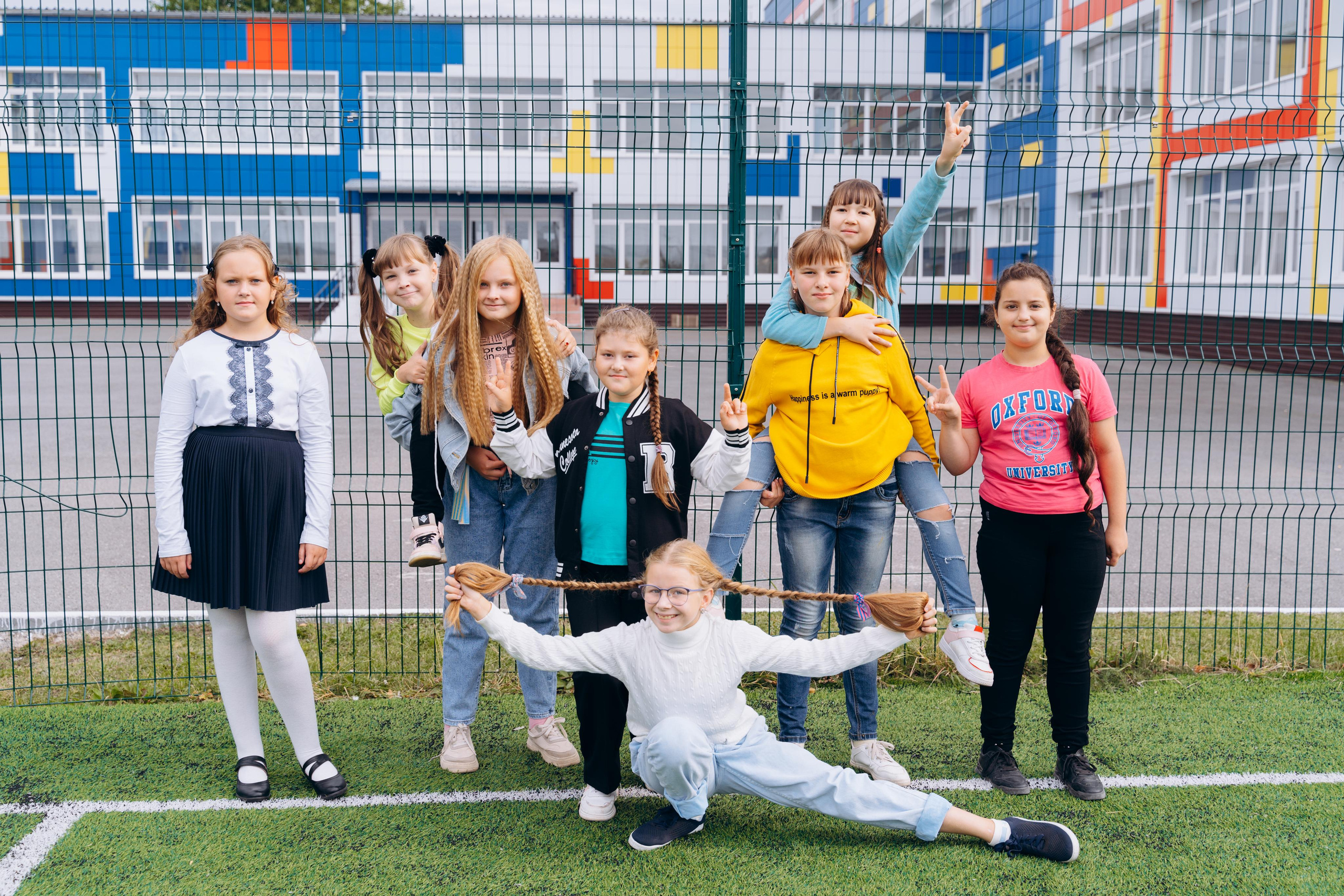 Групповые фотосессии. Свадебное видео и выпускные альбомы в Челябинской области in LENS