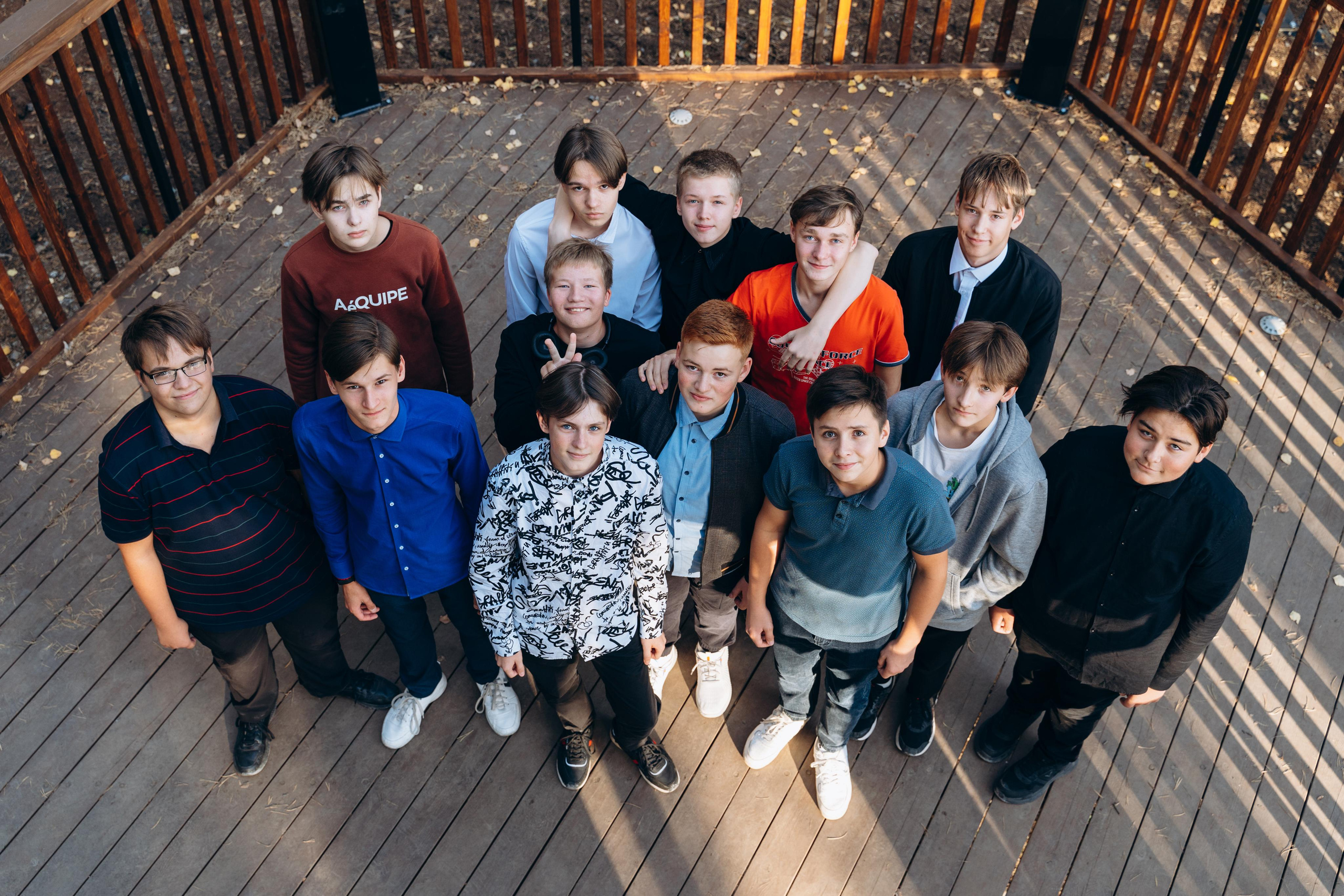 Групповые фотосессии. Свадебное видео и выпускные альбомы в Челябинской области in LENS