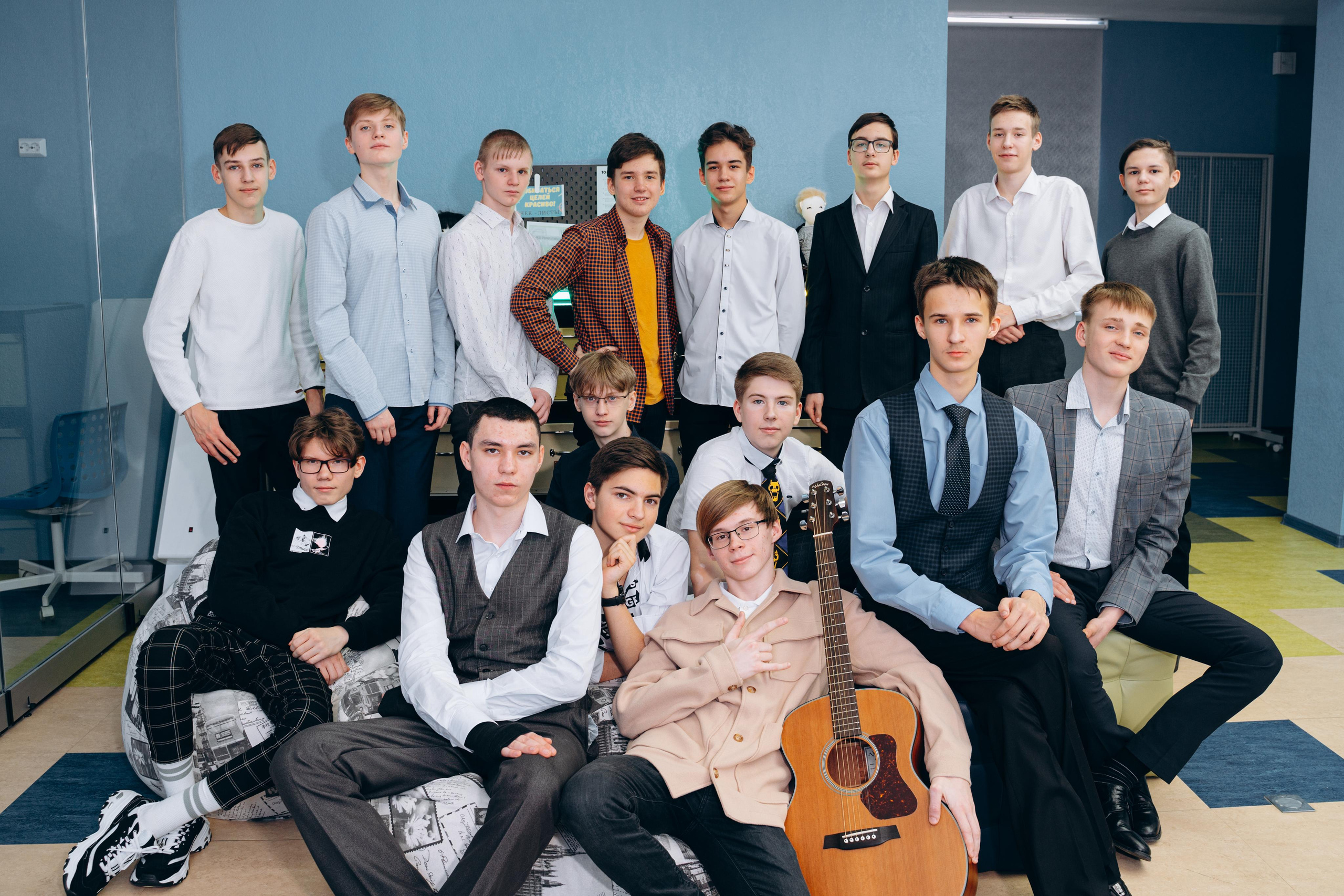 Групповые фотосессии. Свадебное видео и выпускные альбомы в Челябинской области in LENS