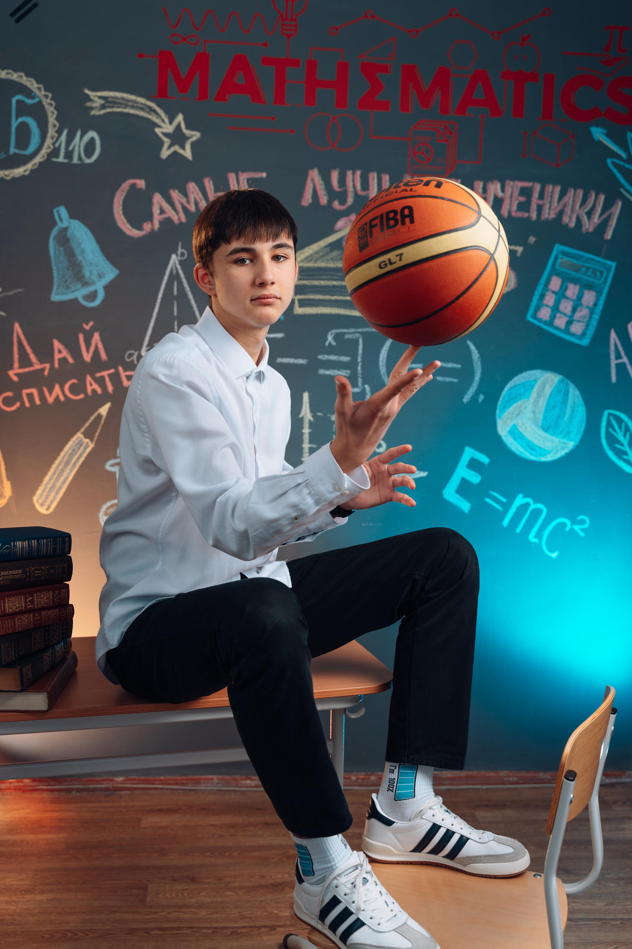 Портреты 9 — 11 классы. Свадебное видео и выпускные альбомы в Челябинской области in LENS