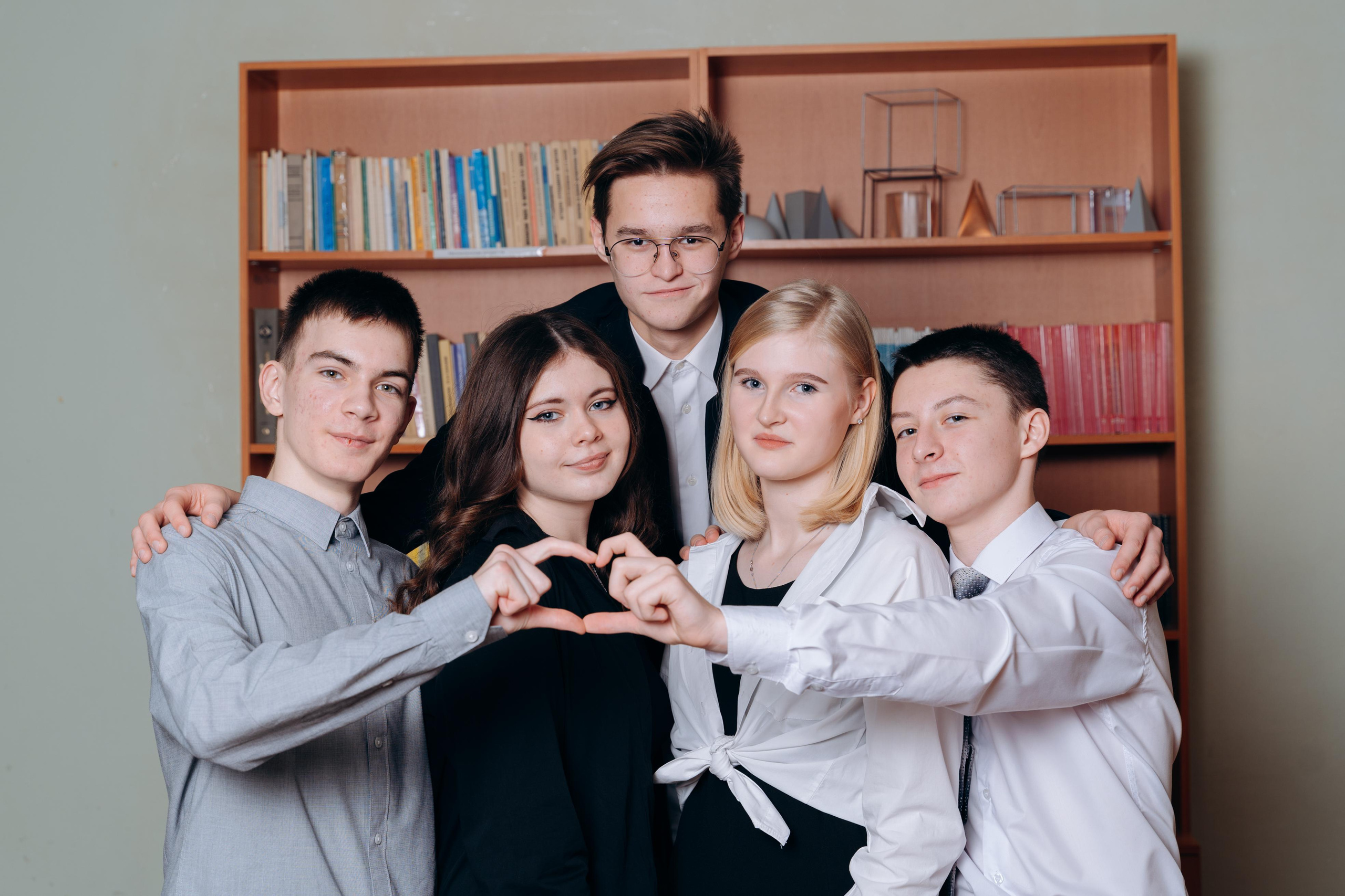 Групповые фотосессии. Свадебное видео и выпускные альбомы в Челябинской области in LENS