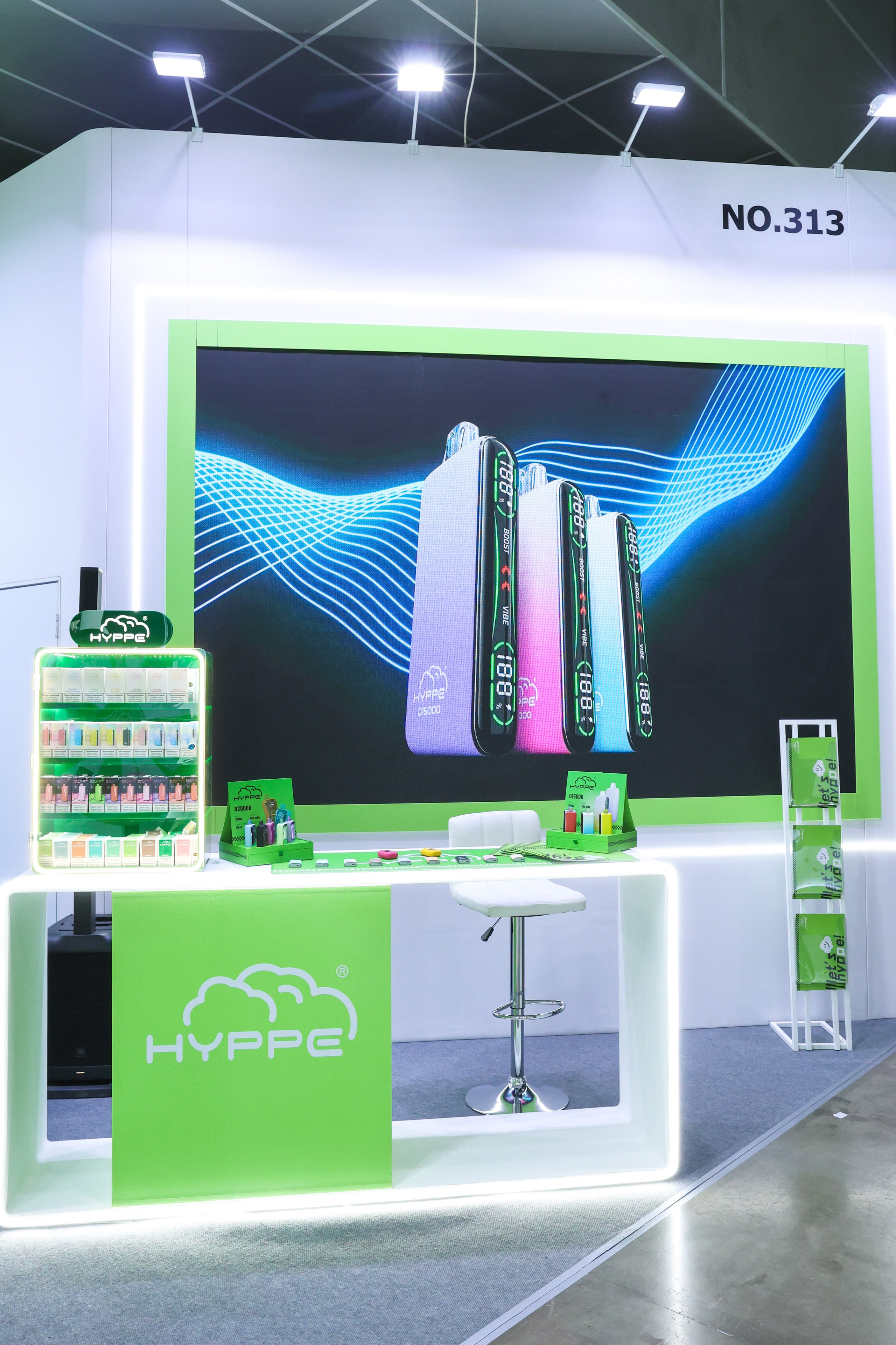 Стенд Hyppe на Vape Club Show. Фотограф Дарья Попова