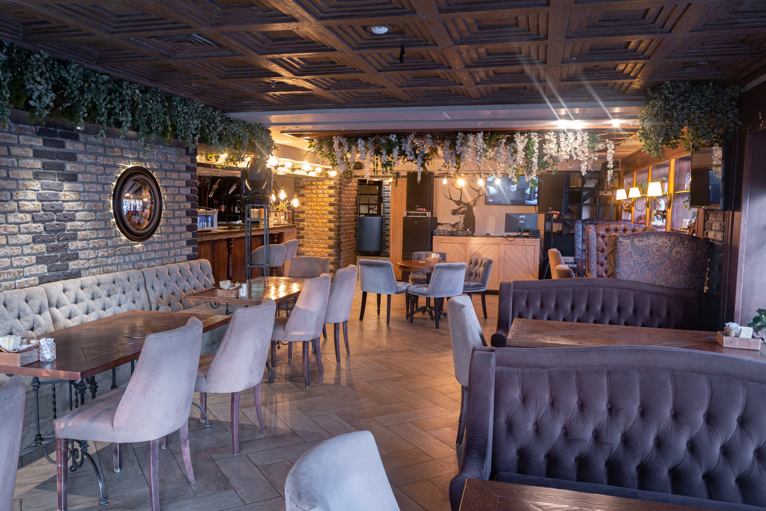 Интерьерная съёмка для кафе и ресторанов. Предметный и репортажный фотограф Алексей Кротов