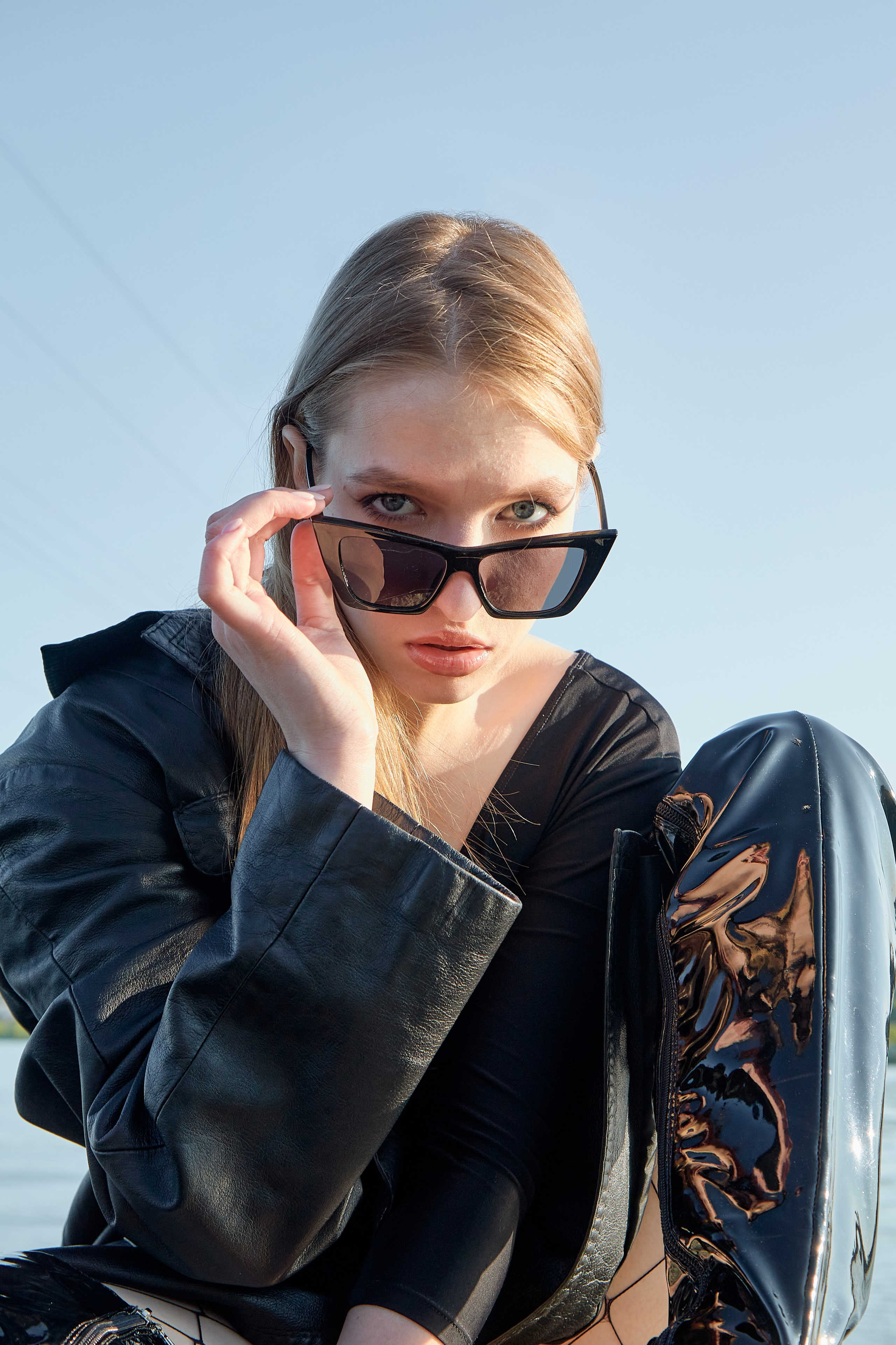 Инна, съёмка в пальто. Предметный и репортажный фотограф Алексей Кротов