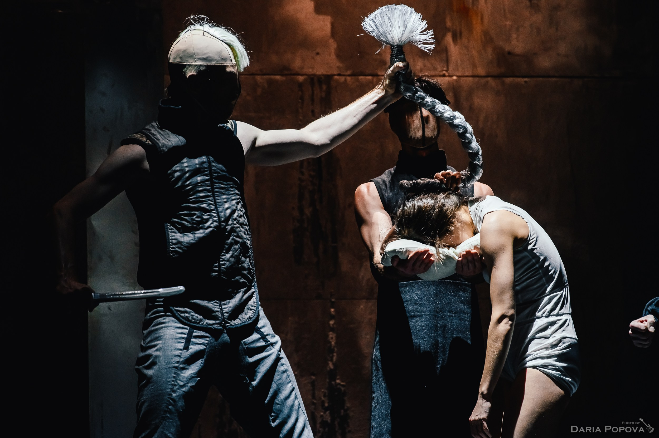 Спектакль «Свадебка». Художник по свету Максим Сергачев