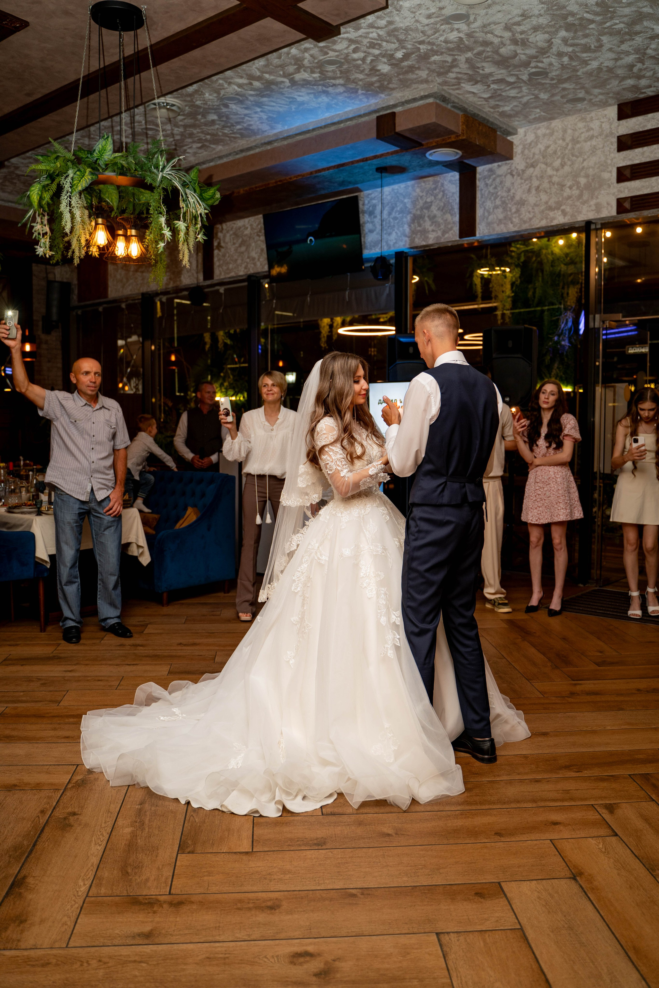 Данил и Анастасия. Видеосьемка, фотосьемка свадеб, юбилеев, утренников в Краснодарском кр