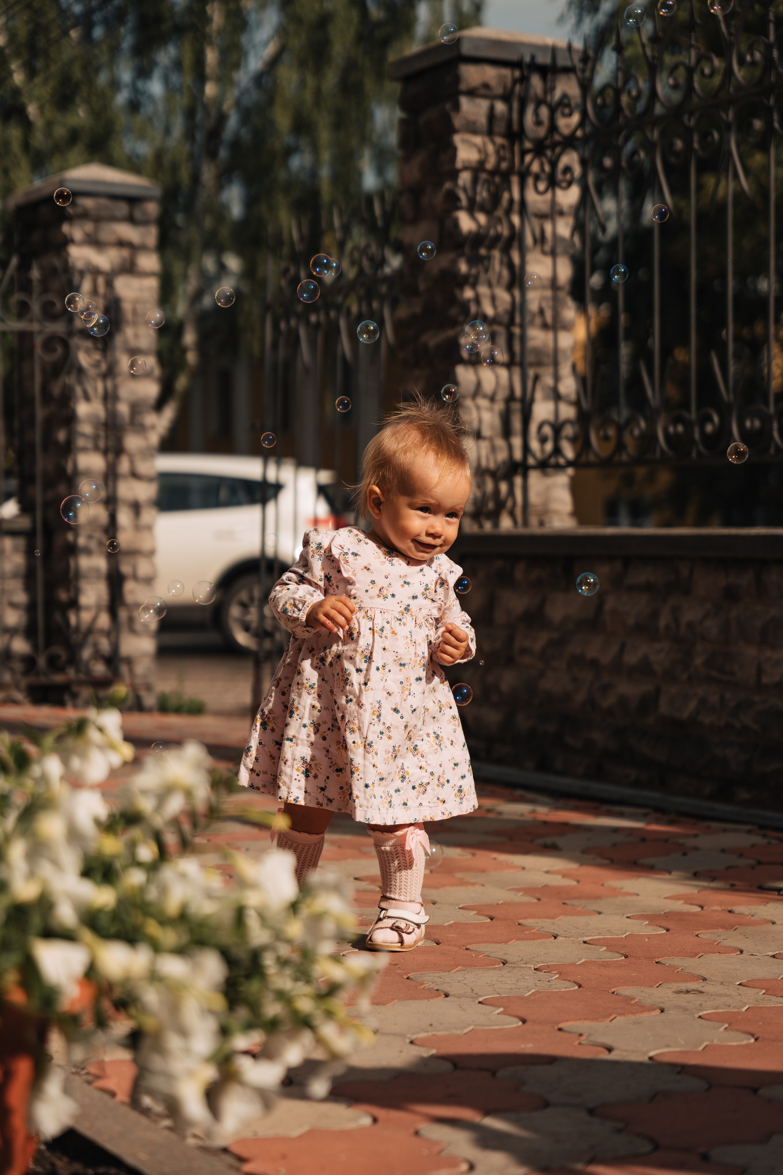 Капитолина и ее 1 годик в прекрасном закате