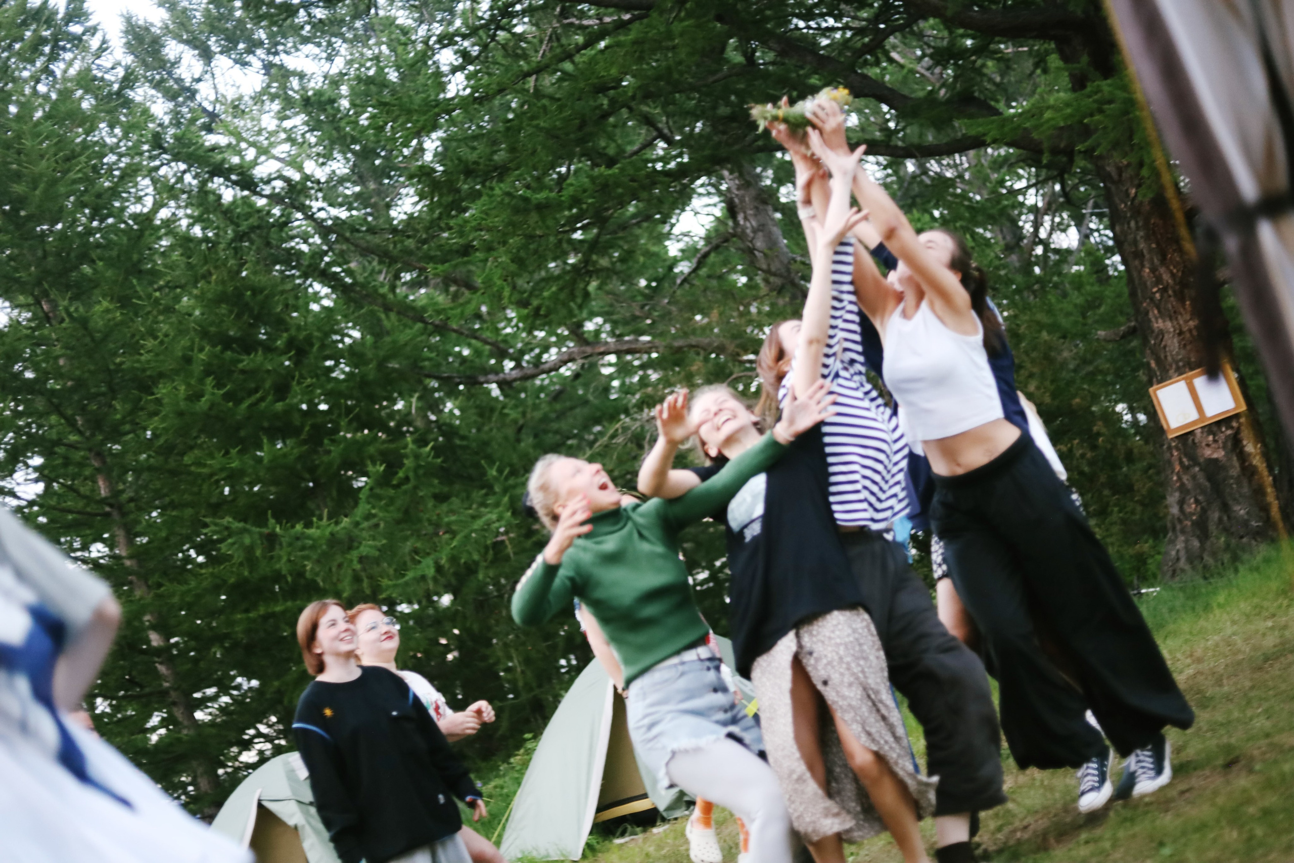 Лето 2024 / палатки. 1642 — первый лагерь для взрослых на Байкале