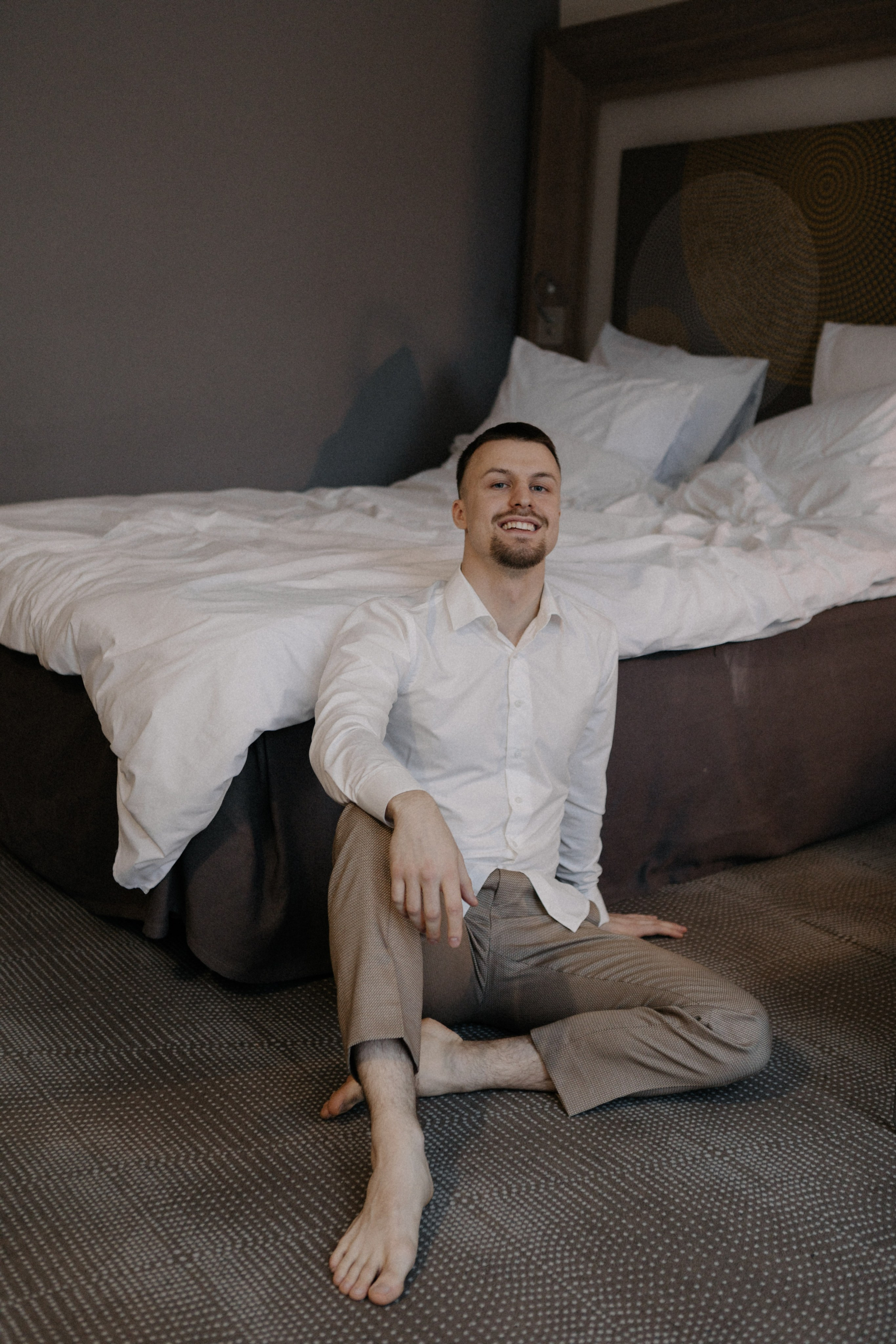 Ксюша и Илья. Утро в отеле роспись в Birds. Свадебный и портретный фотограф в Москве Анастасия Масюк