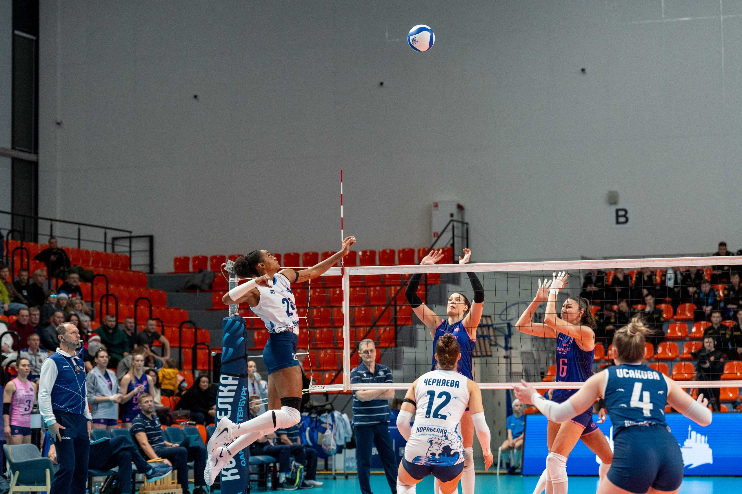 Корабелка — Динамо-Ак Барс (Казань): фотогалерея 15-го тура Суперлиги 2025/26 в Санкт-Петербурге | Антон Гауф. Спортивный фотограф в Санкт-Петербурге | Антон Гауф