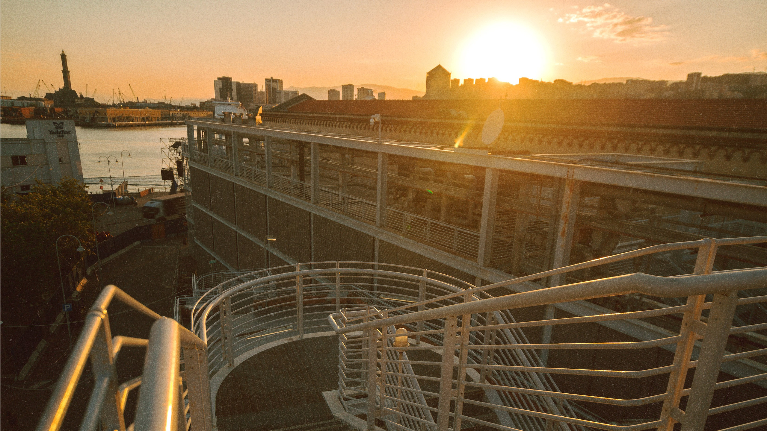 C i t i e s. Your photographer