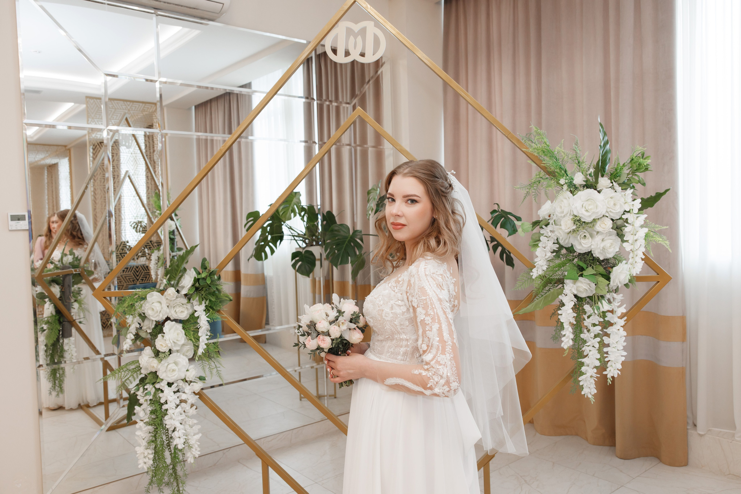 Варя и Денис, 4 ЗАГС + банкет. Свадебный и репортажный фотограф (Москва, Королев и другие)