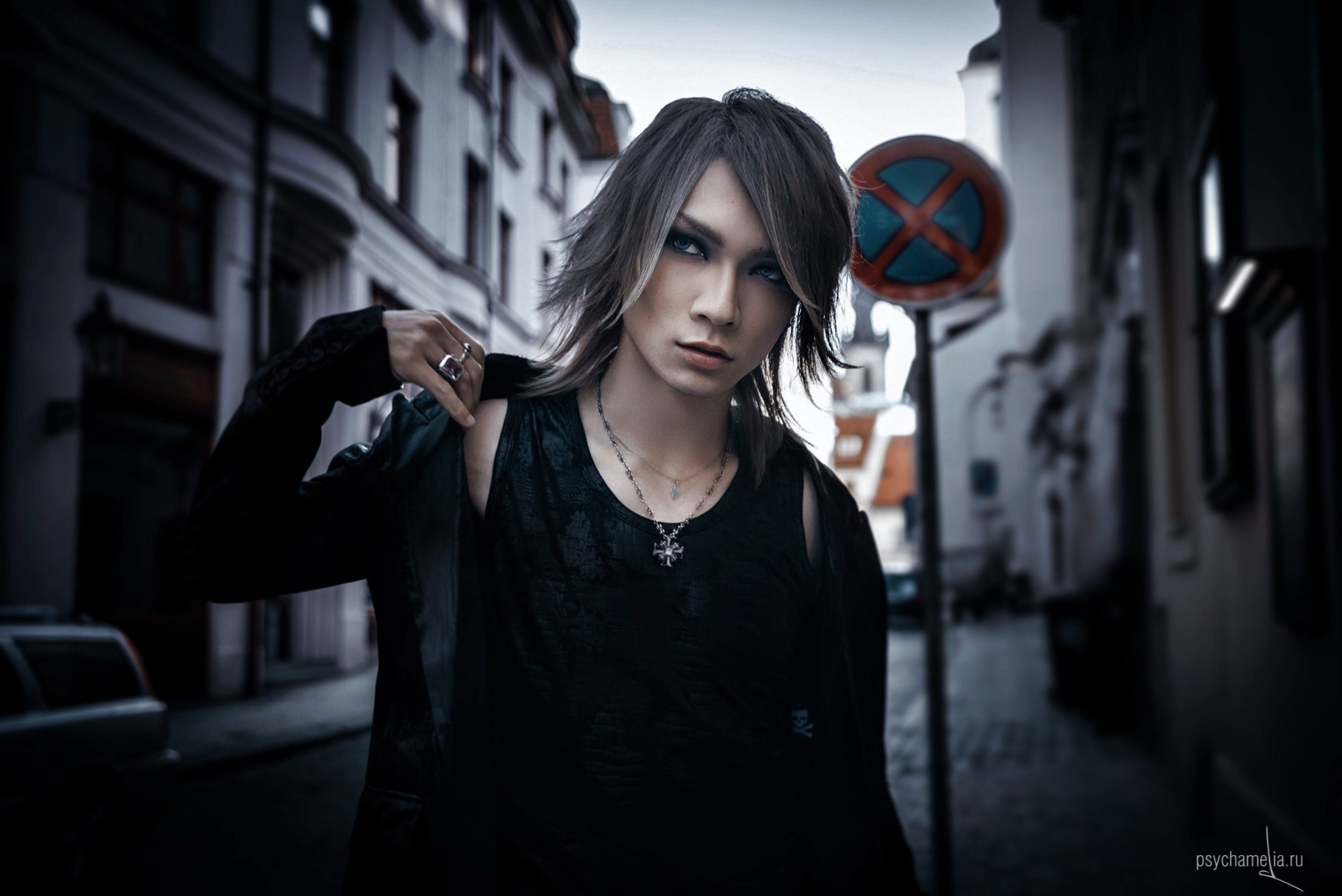 Studio and outdoors. Main