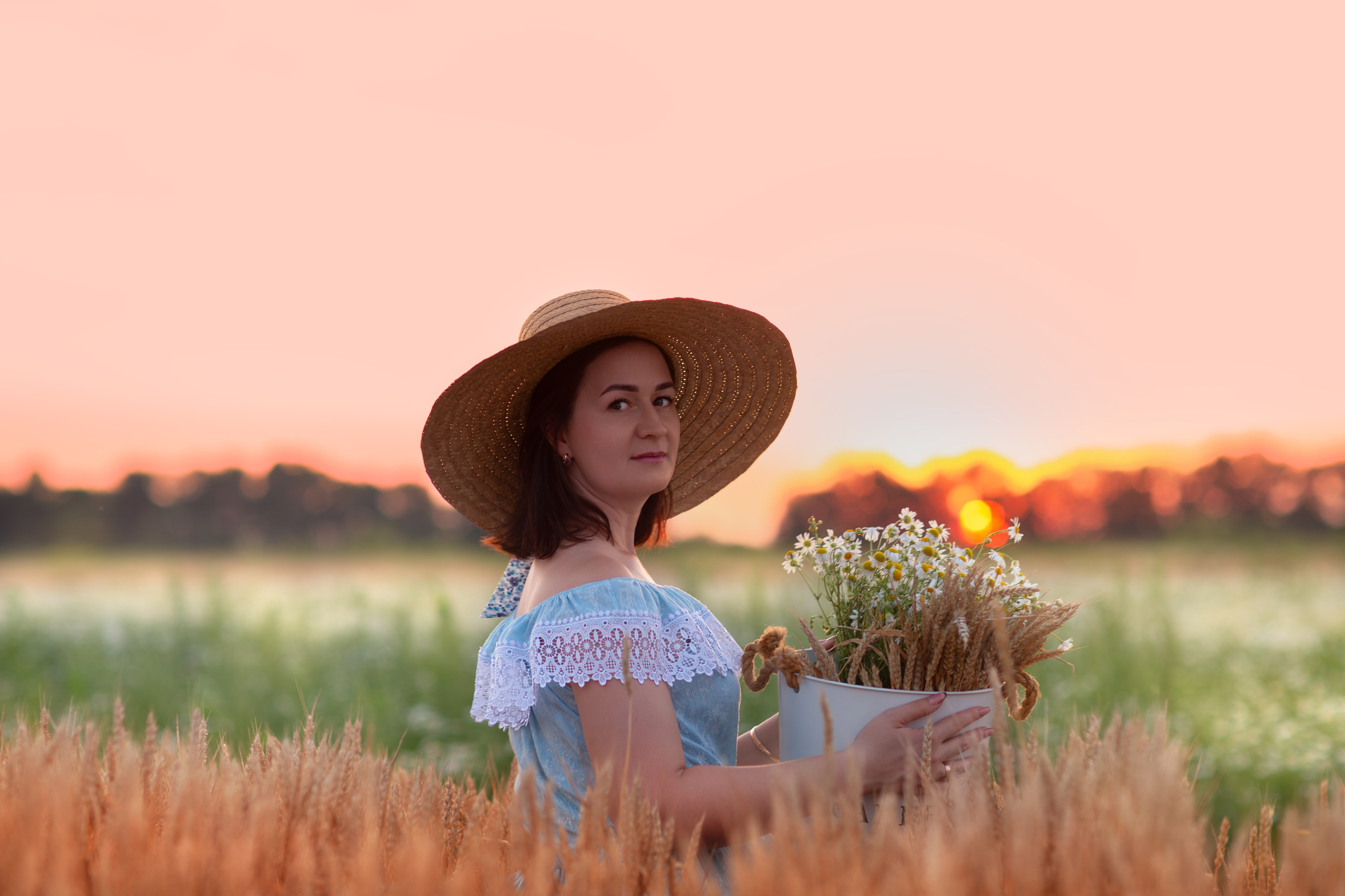 Семейная на природе (ромашковые поля). Семейный и Детский фотограф г. Москва, г. Борисоглебск