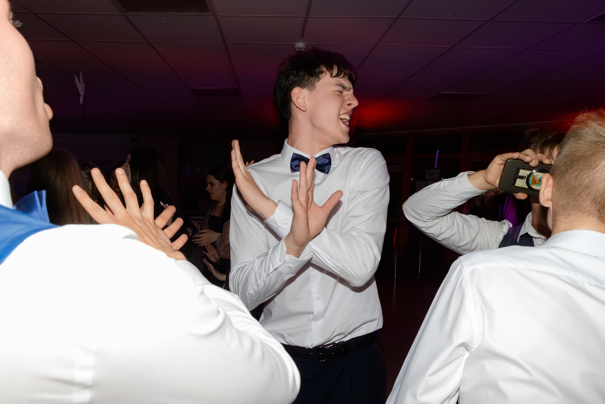 Школьный выпускной 2025 год в Минске, Беларуси. Свадебный фотограф в Минске/Беларуси Сергей Спиридонов