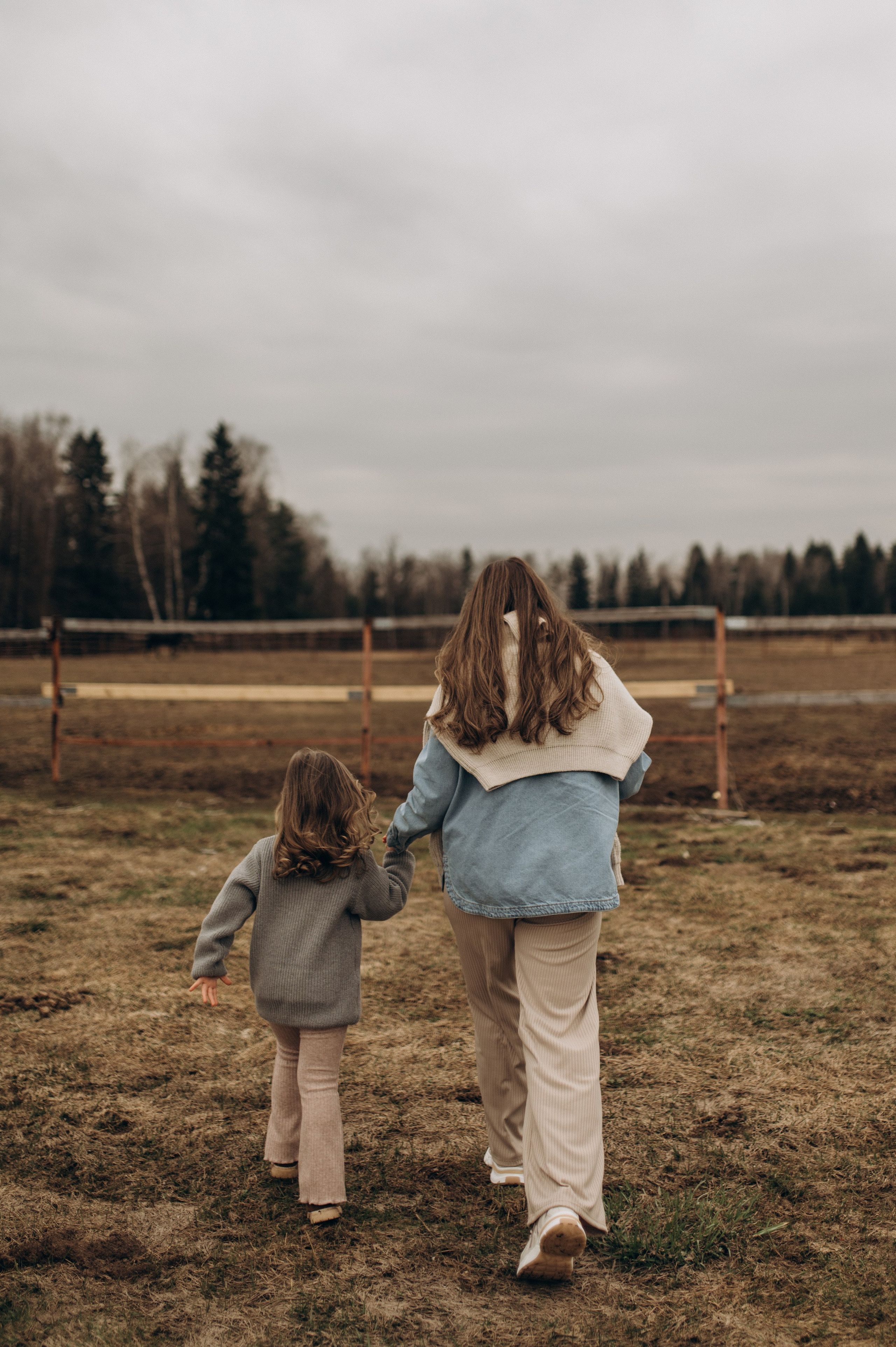 На конюшне. Семейный фотограф Нагорнова Виктория