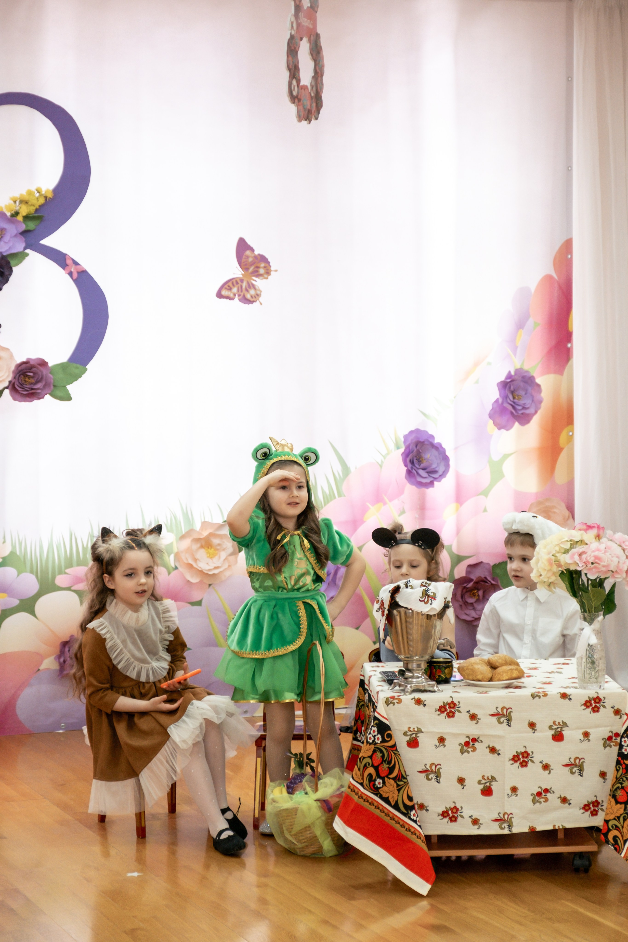 Праздник 8 марта в детском саду. Семейный и детский фотограф в Москве Светлана Потемкина