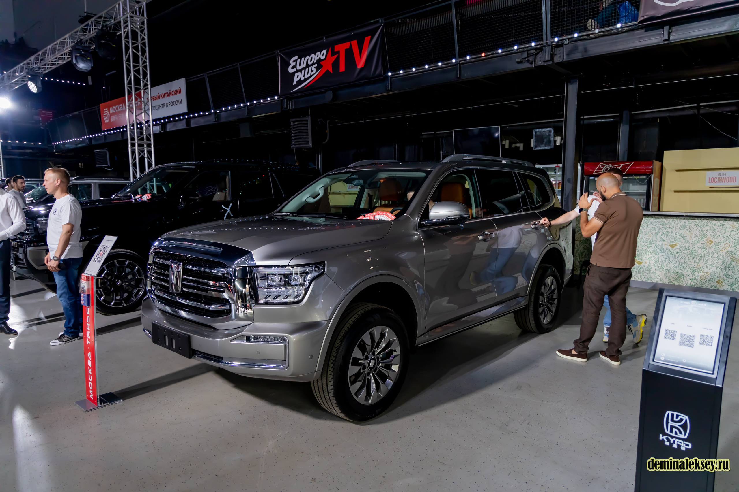 Chinese Motor Show 2024. Репортажный, семейный и студийный фотограф в Москве Демин Алексей