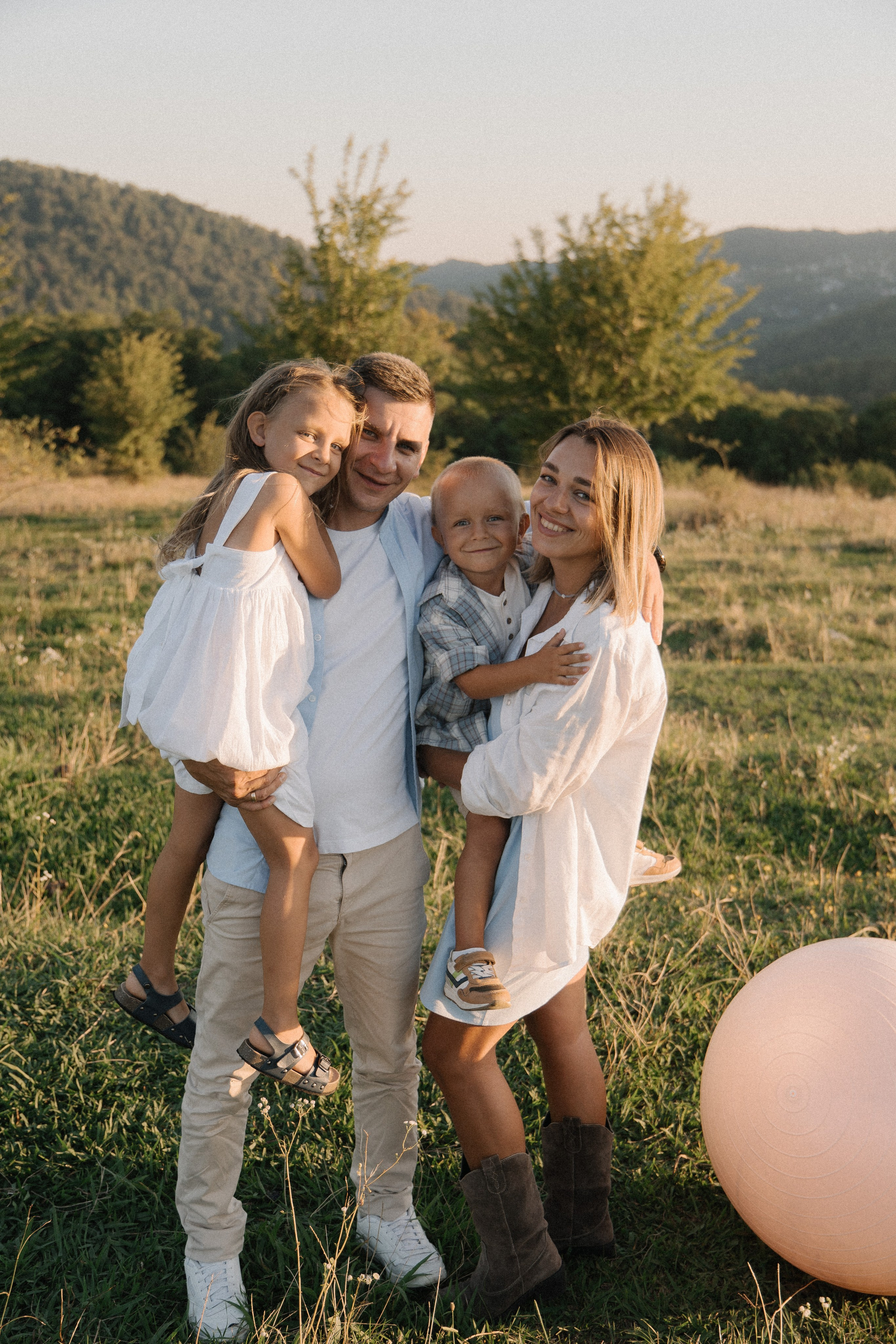 Настя, Коля, Полина и Тим. Ольга Антипова — фотограф