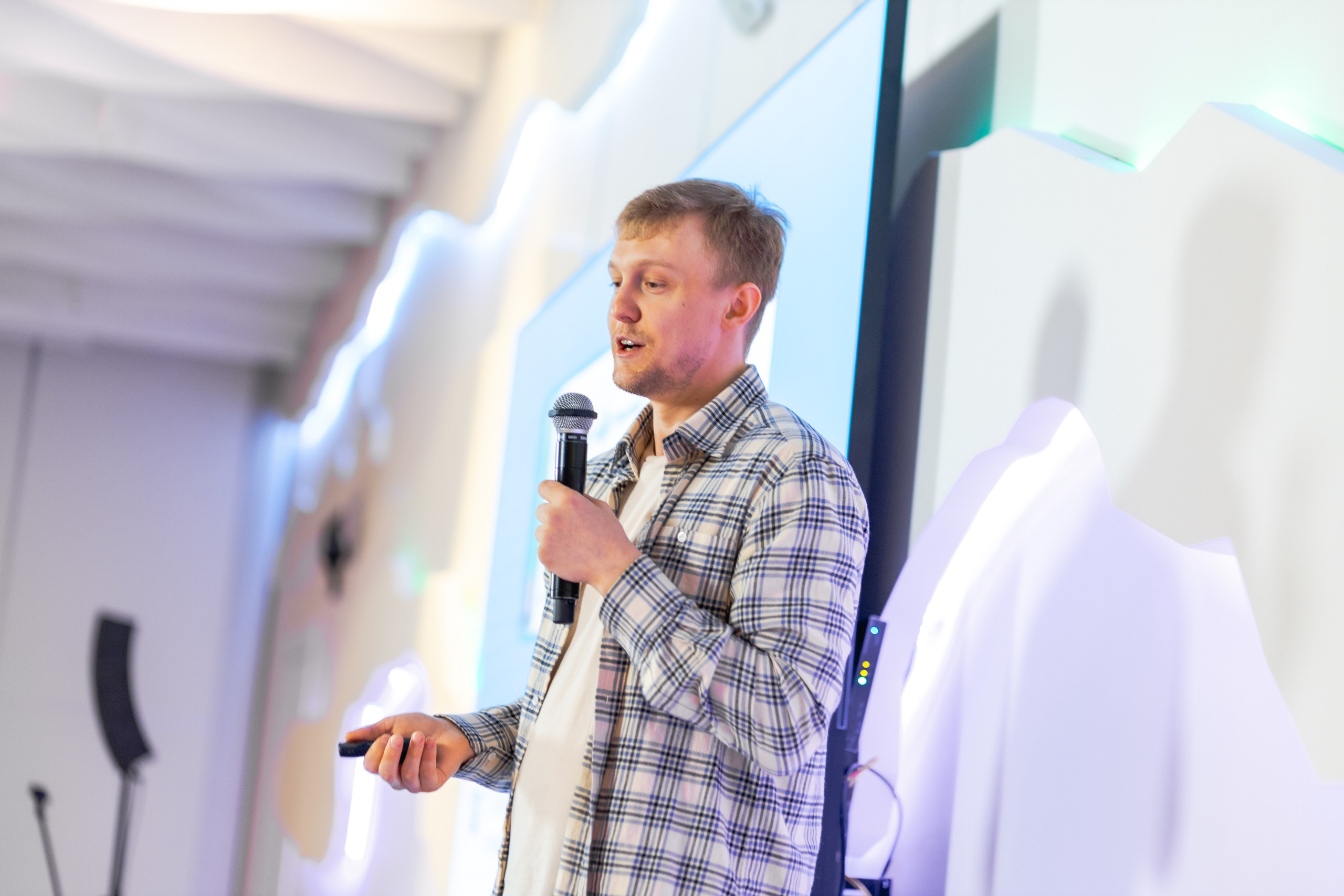 Aha! — 29–30 мая 2025. Фотобанк Матемаркетинг