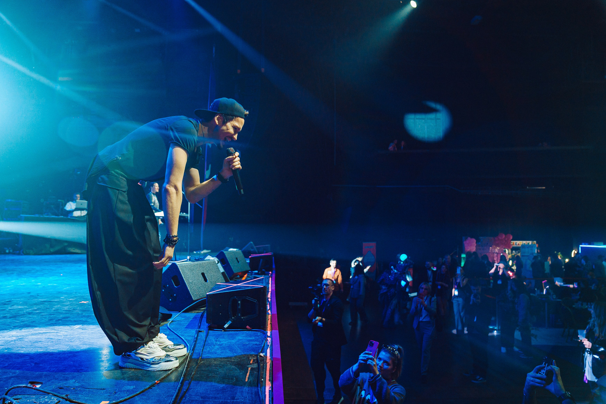 «Сцена» — FeelMe. Студия коммерческой фотографии в Москве и области