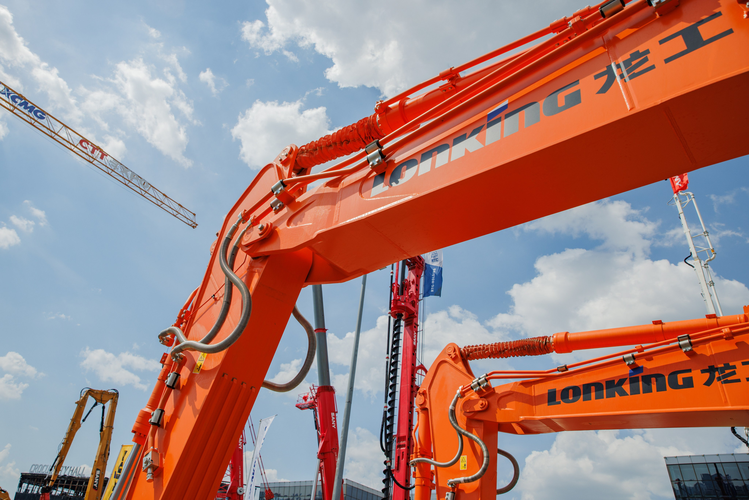 Выставка Спец. Техники. Фотограф Москва Шептаев Артём