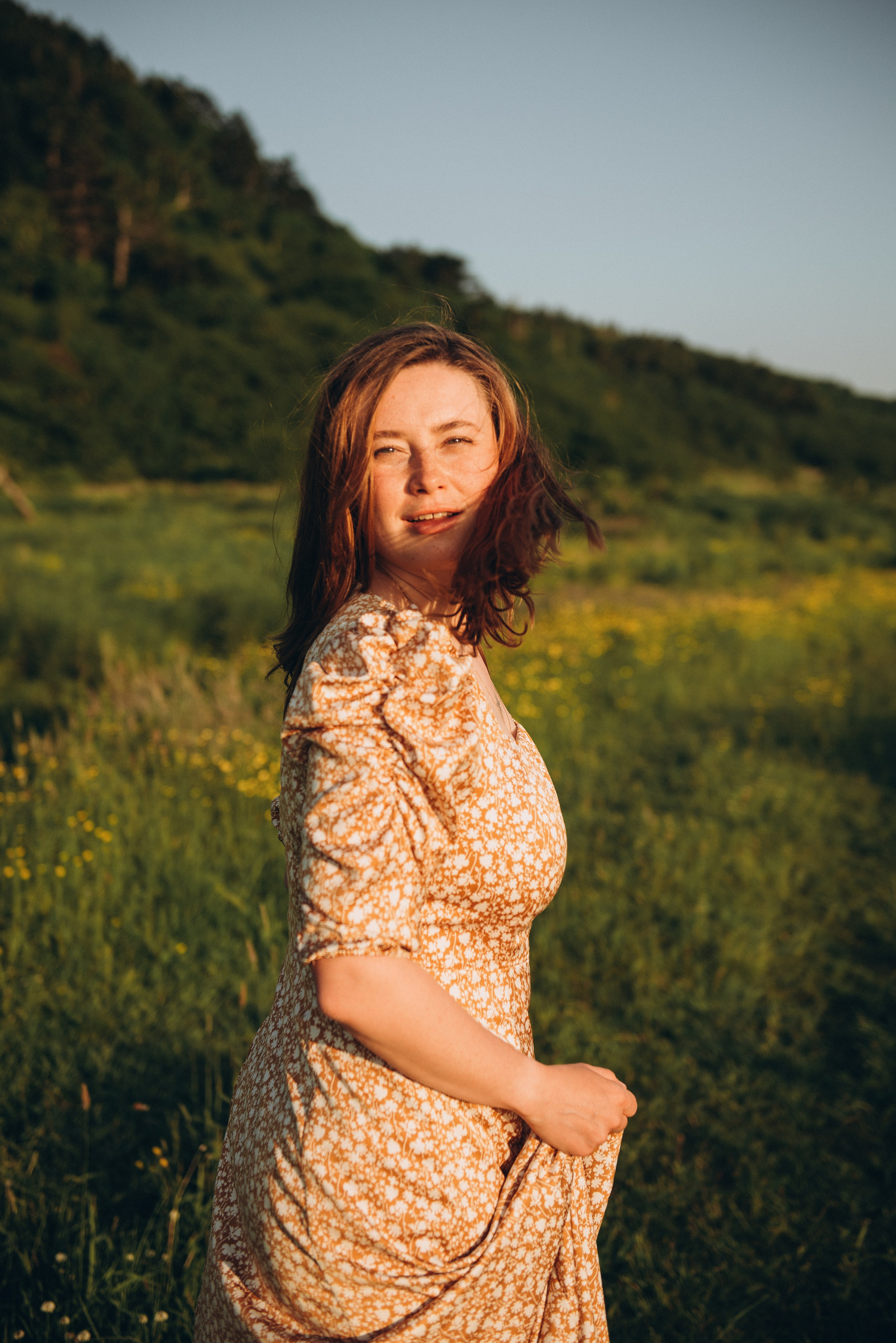 Маша в поле люпинов. Ирина Метелица фотограф на Шикотане