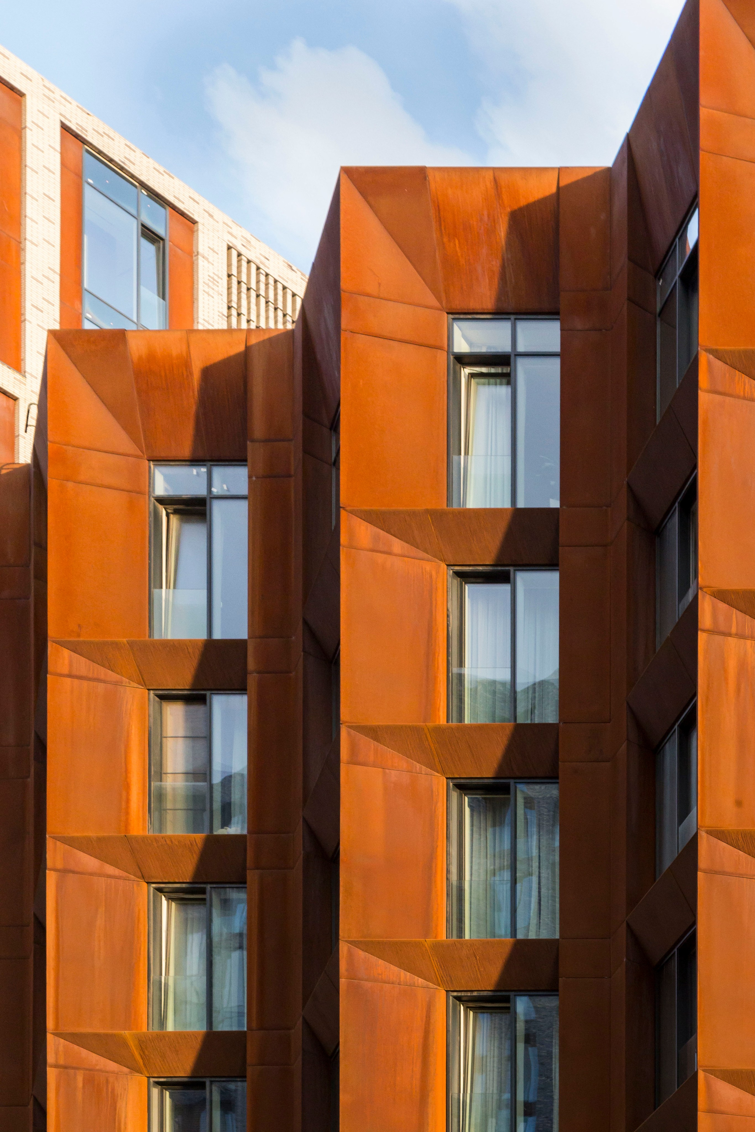 «Ржавый» дом, Москва, набережная Марка Шагала, 1, корп. 2