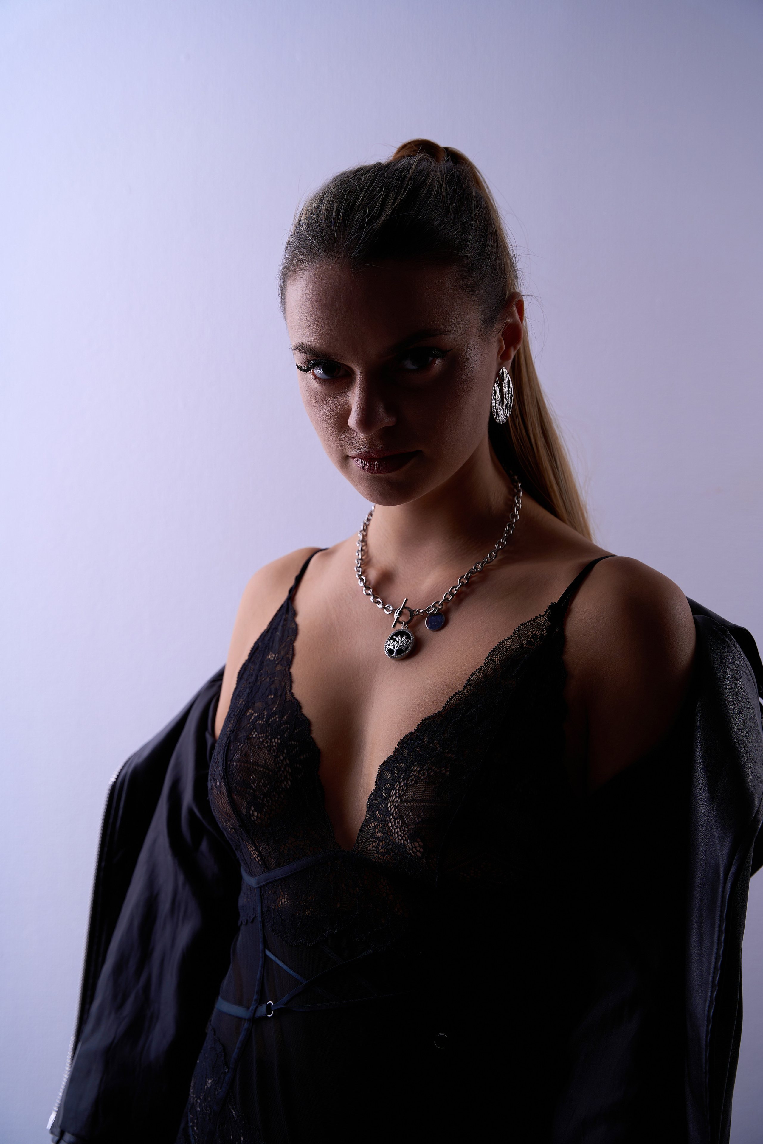 Студийная фотосъемка в Москве – Профессиональные фотосессии | AkselPhoto. Фотограф в Москве (ЮВАО ВАО СВАО)