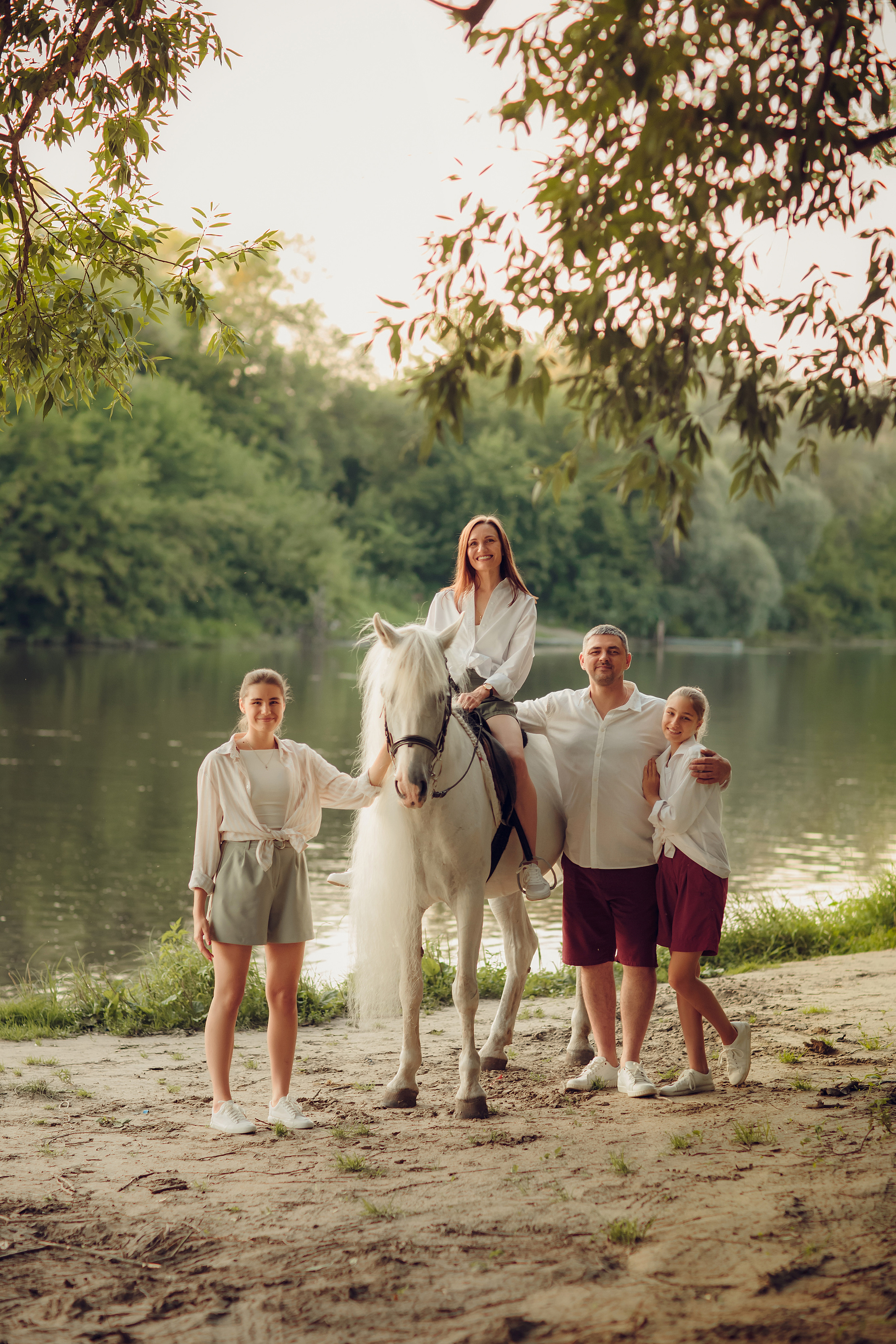 Семейная с лошадью. Детский и семейный фотограф в Пензе Лена бешенова