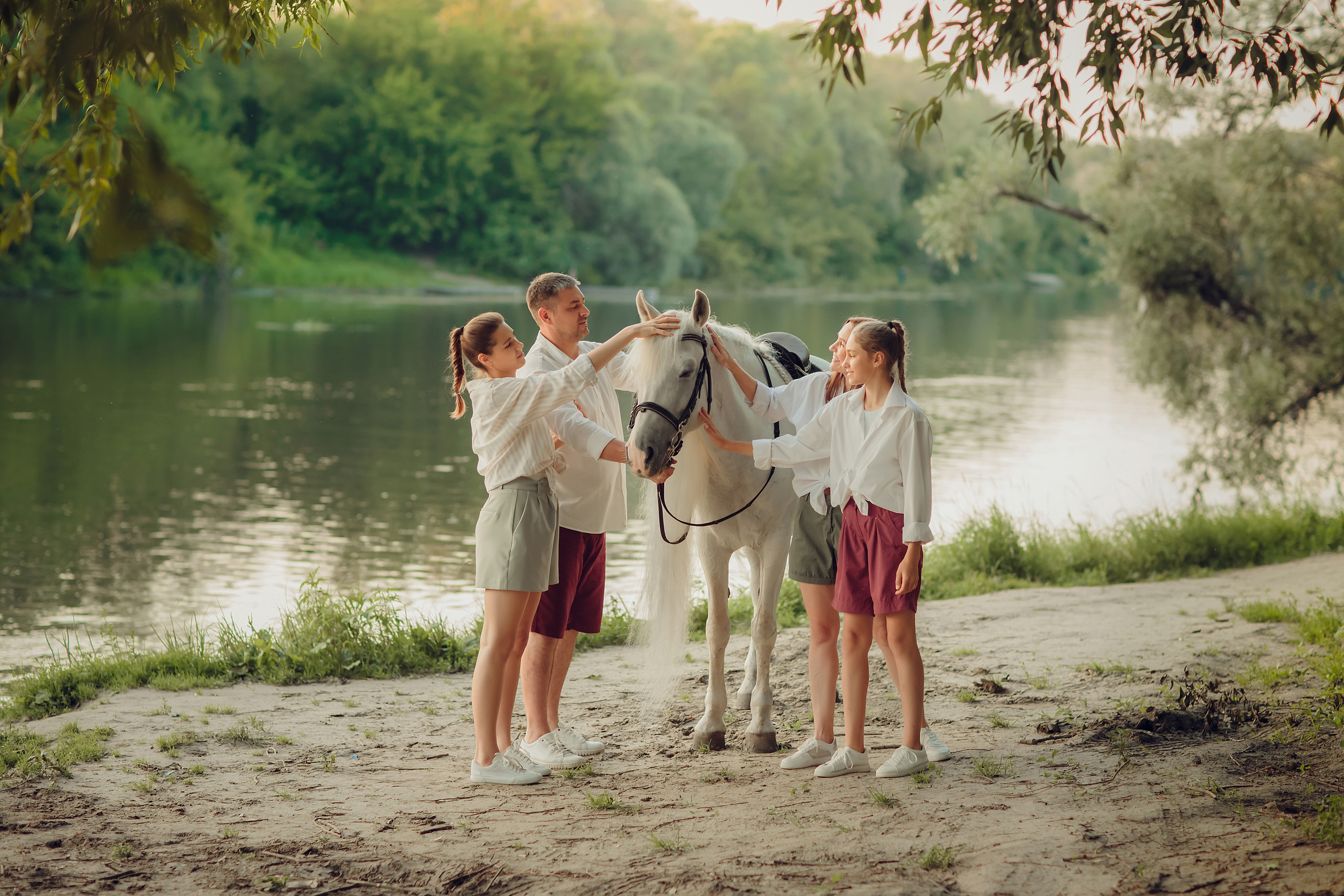 Семейная с лошадью. Детский и семейный фотограф в Пензе Лена бешенова