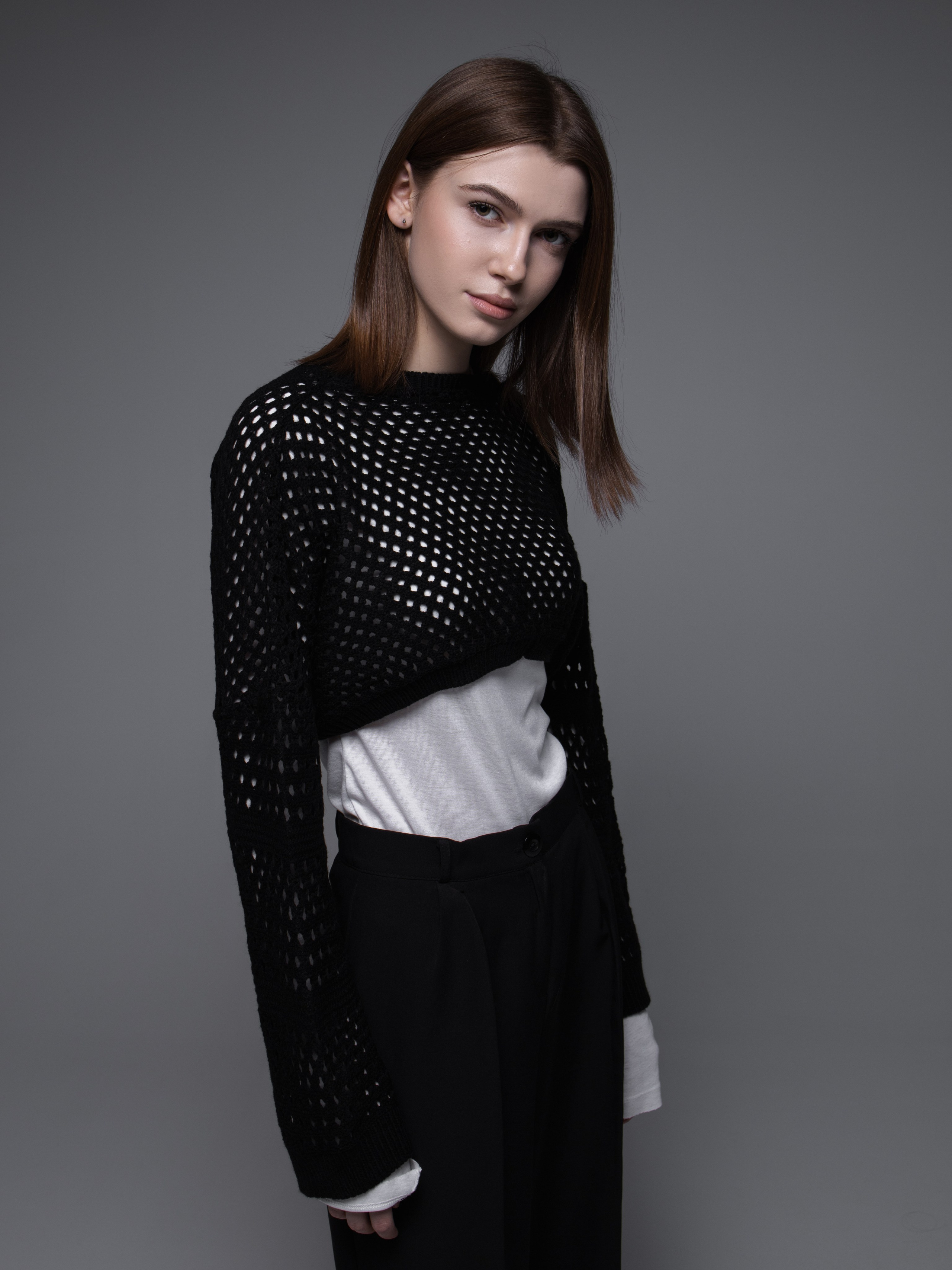 КАТАЛОГ | серый фон. RUNA production — стильные съемки для брендов