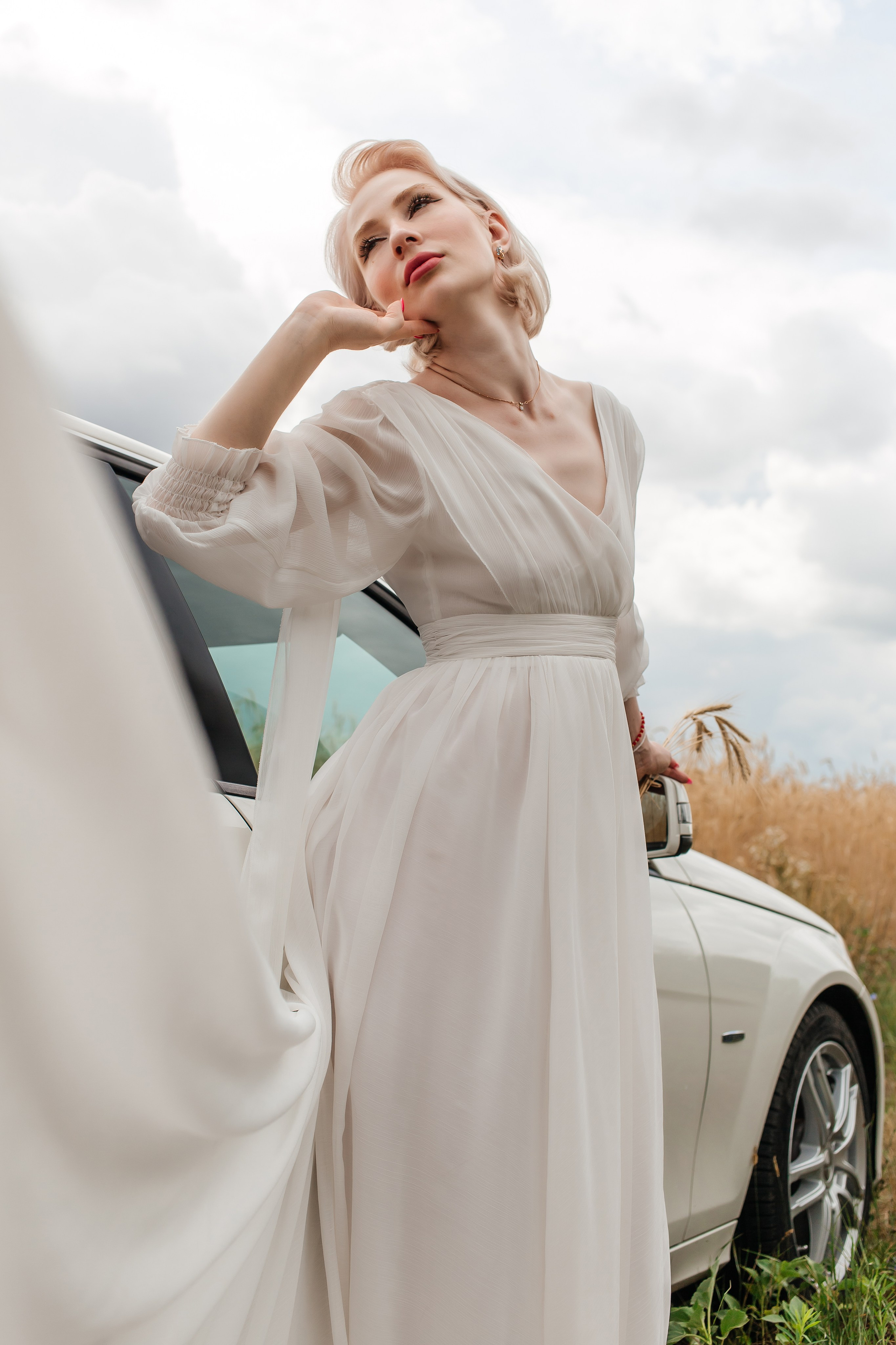 Александра фотосессия в поле. Женский фотограф в Оренбурге Ирина Заводчикова