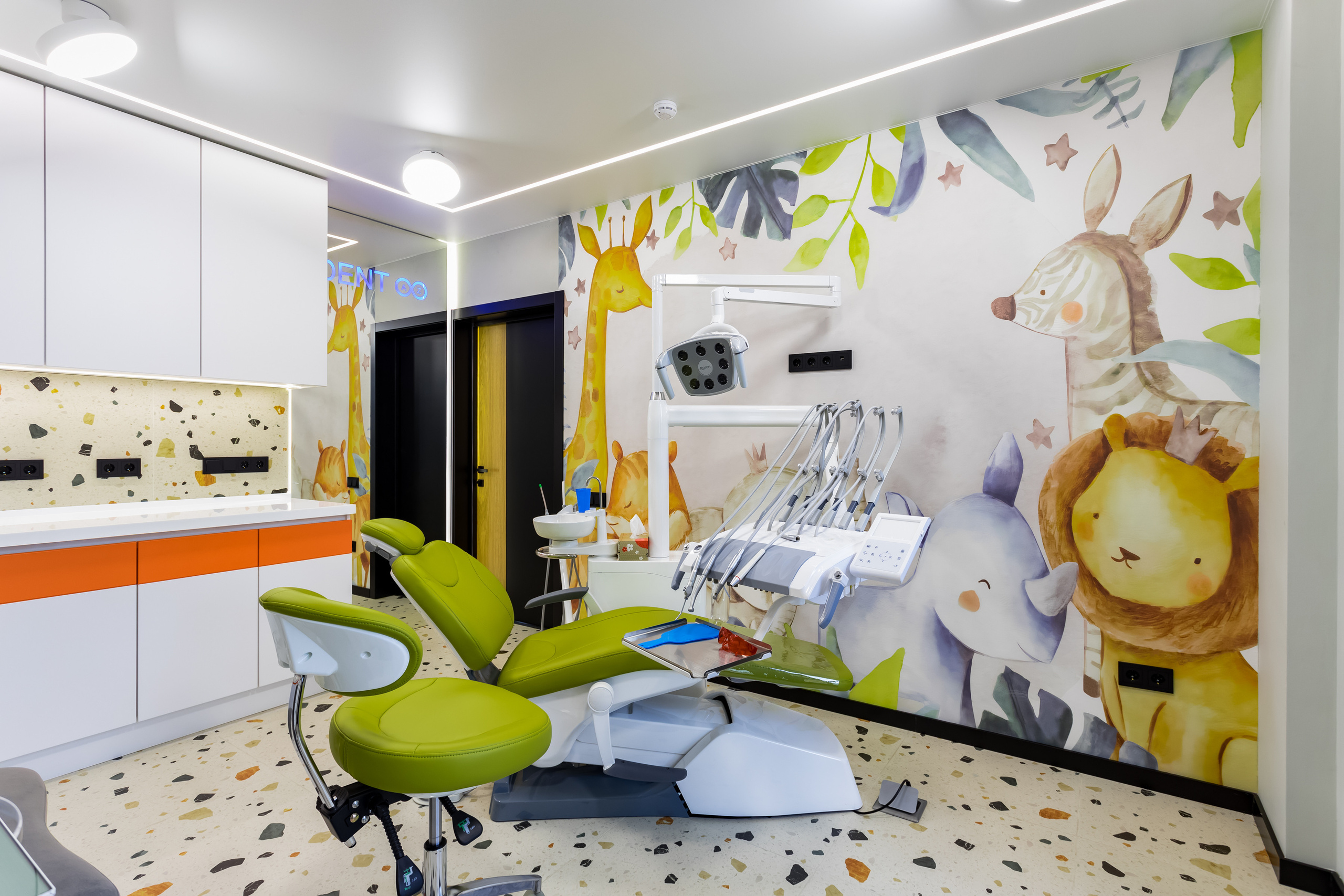Съемка интерьера для стоматологии Dent Az на Покровской улице. Интерьеры, Контент, Портреты | Фотограф в Москве Дани Терно