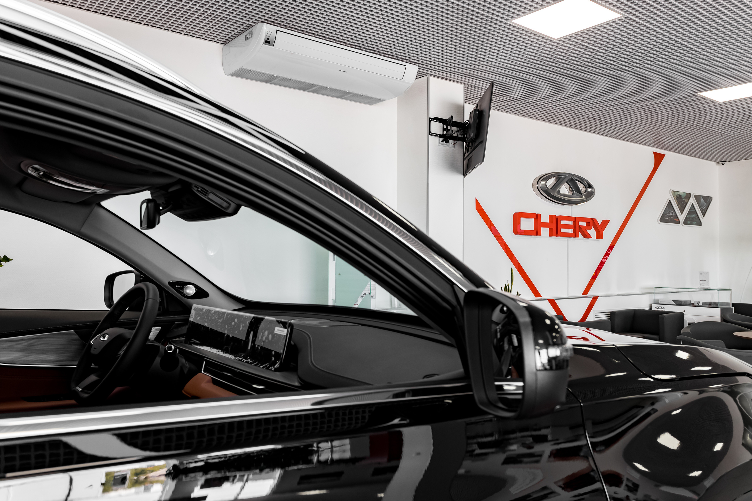 Съемка интерьера для официального дилера ТЕХИНКОМ CHERY. Интерьеры, Контент, Портреты | Фотограф в Москве Дани Терно