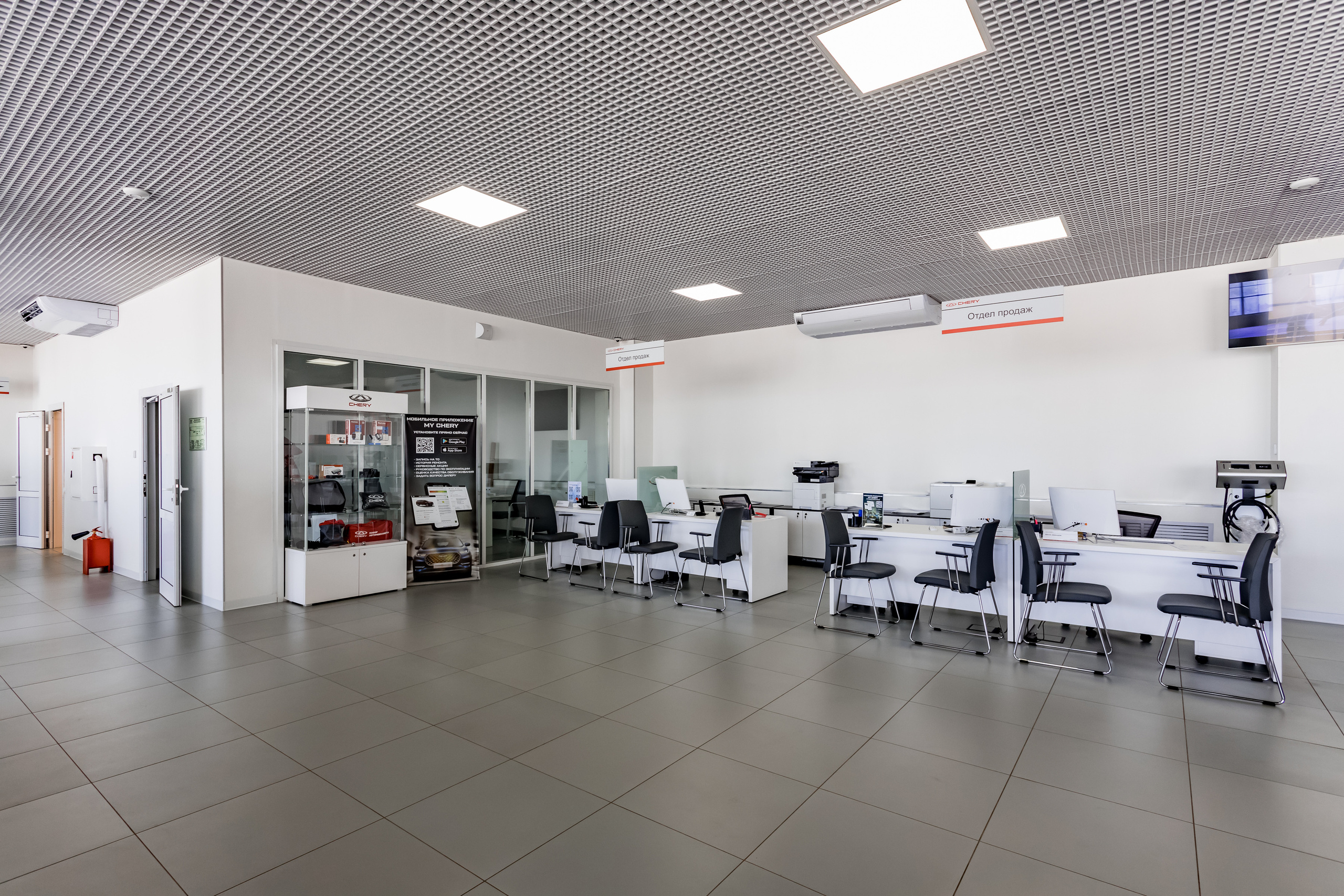 Съемка интерьера для официального дилера ТЕХИНКОМ CHERY. Интерьеры, Контент, Портреты | Фотограф в Москве Дани Терно