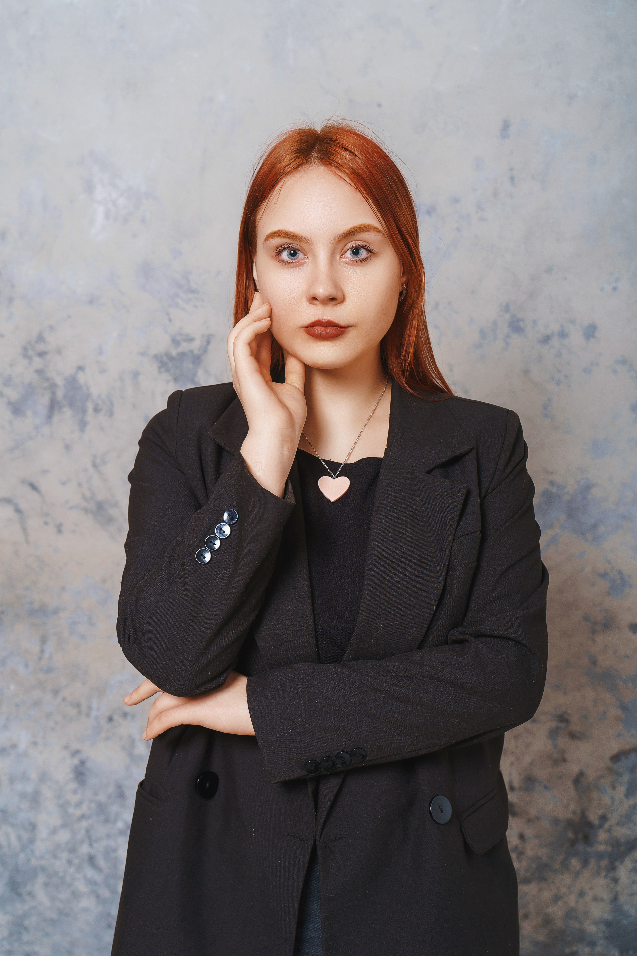 Дизайн «Буквы». Стильные выпускные альбомы и индивидуальные фотосессии в Таганроге