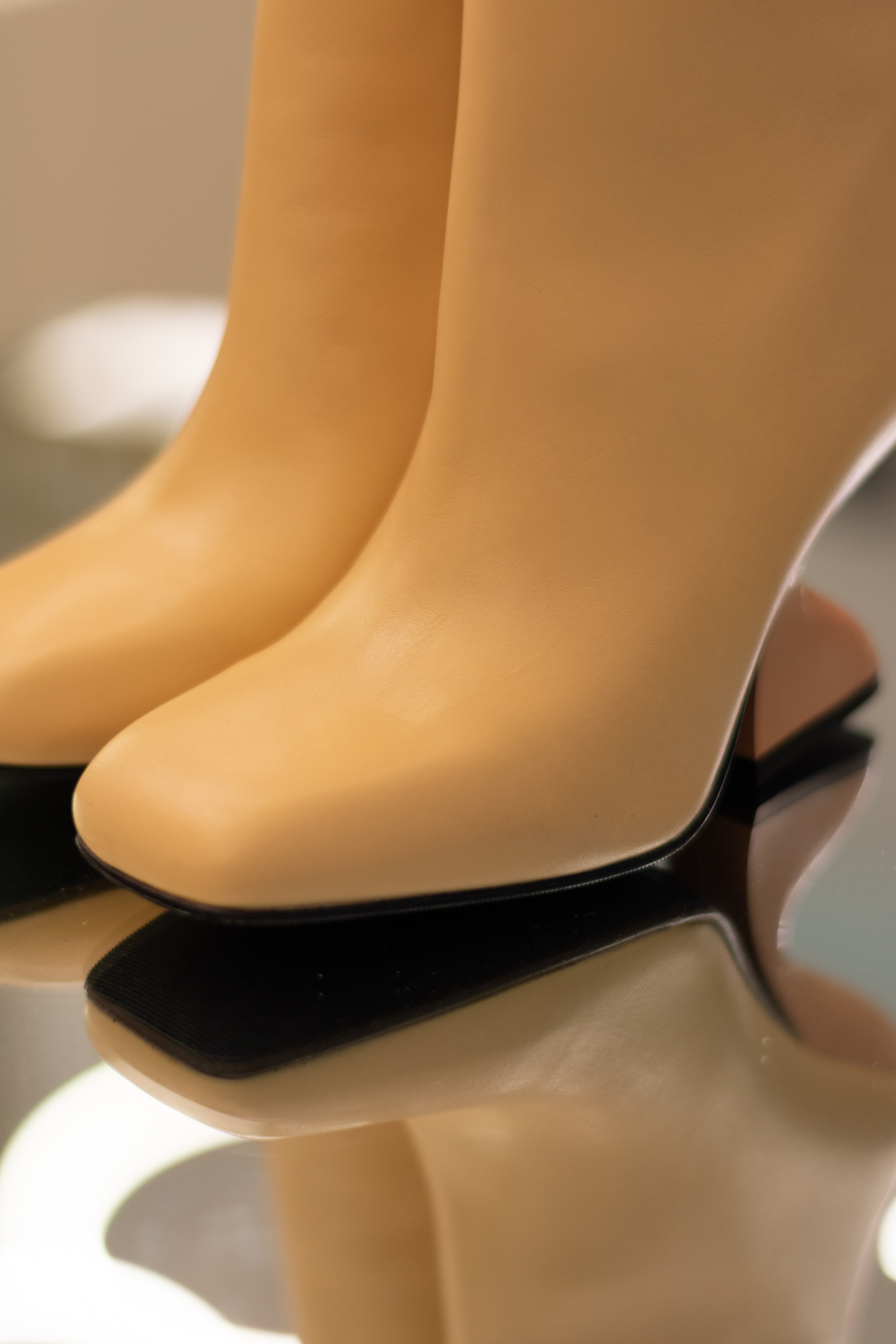 Для организаций. Предметная фотосессия для обувного магазина Capsula. Фотограф/видеограф Богдан Голованов