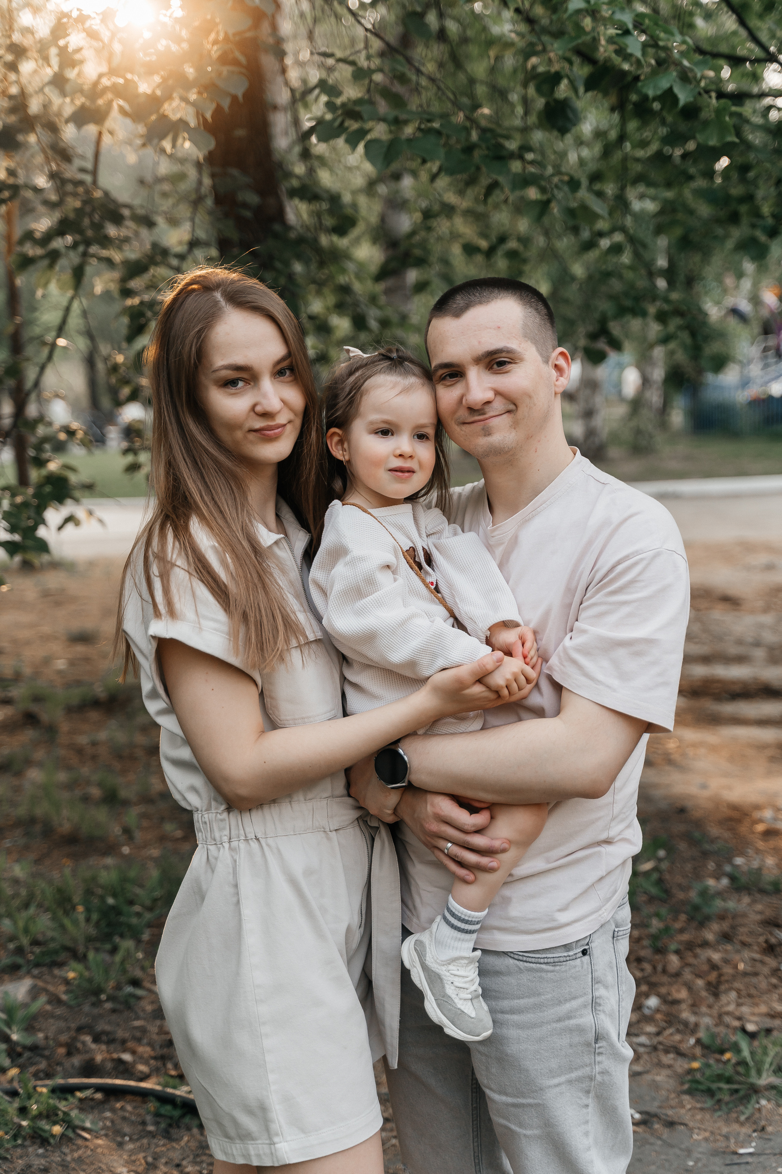 Валя, Саша и Ева. Волик Мария