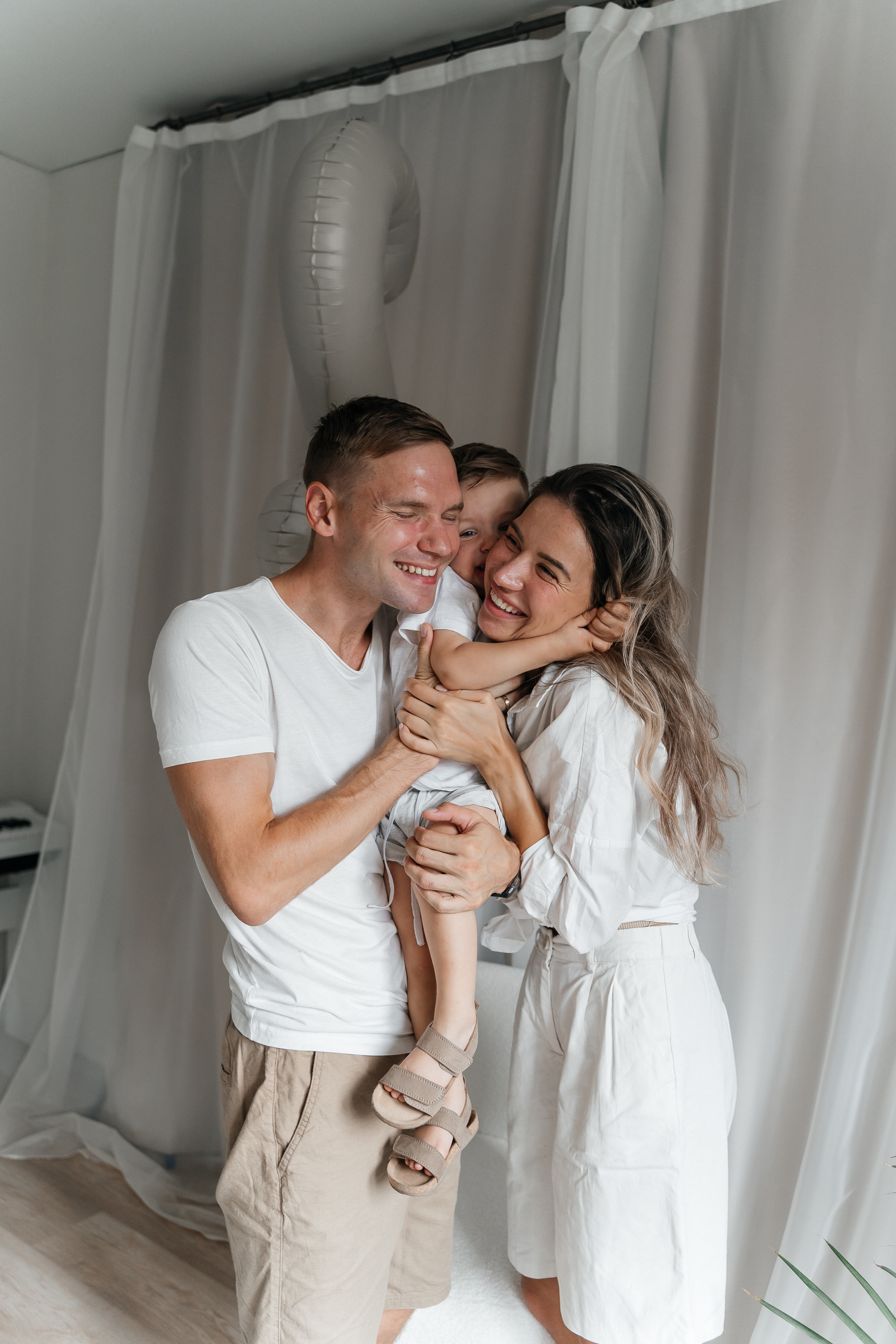 Денис, Настя и Платон. Волик Мария