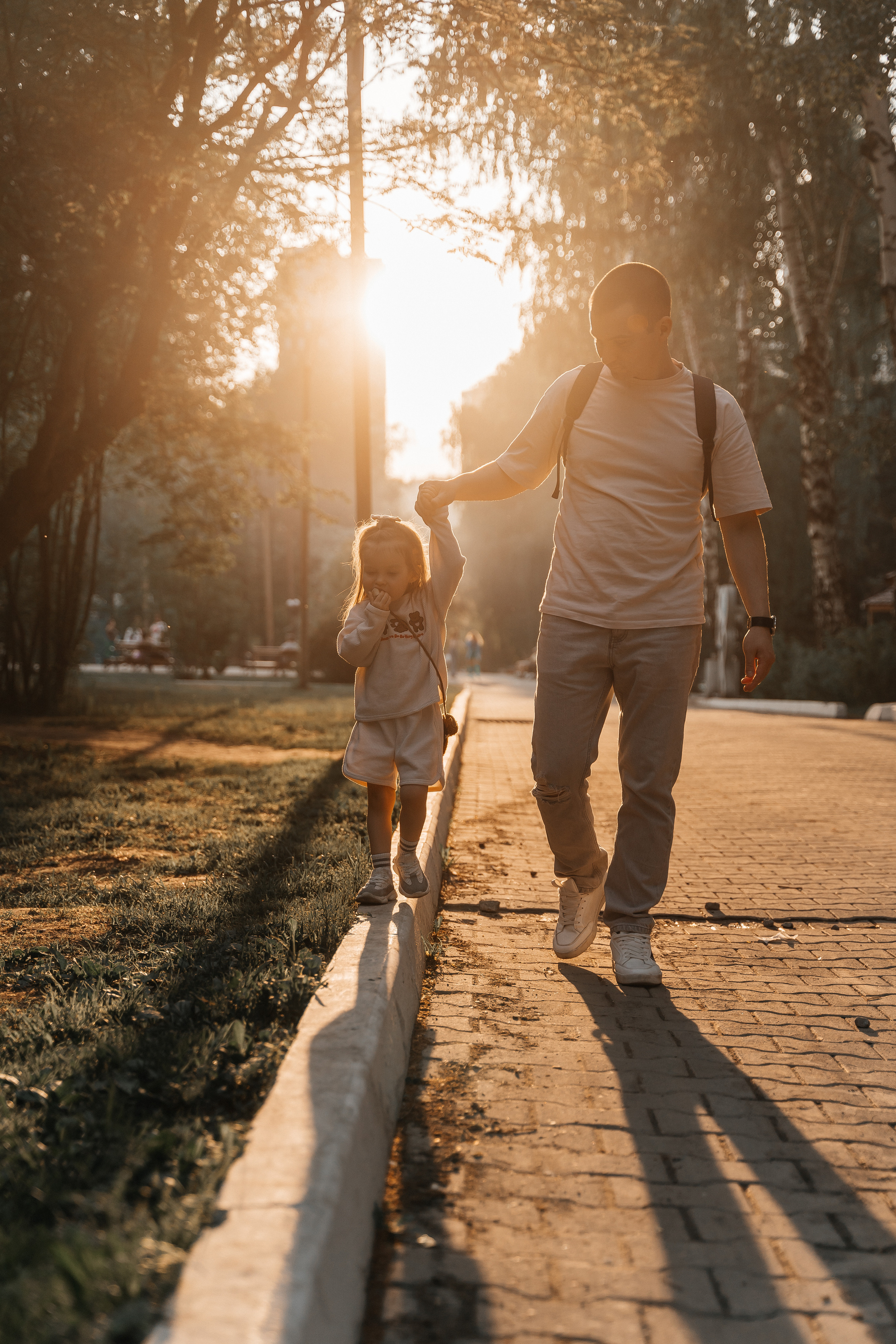 Валя, Саша и Ева. Волик Мария