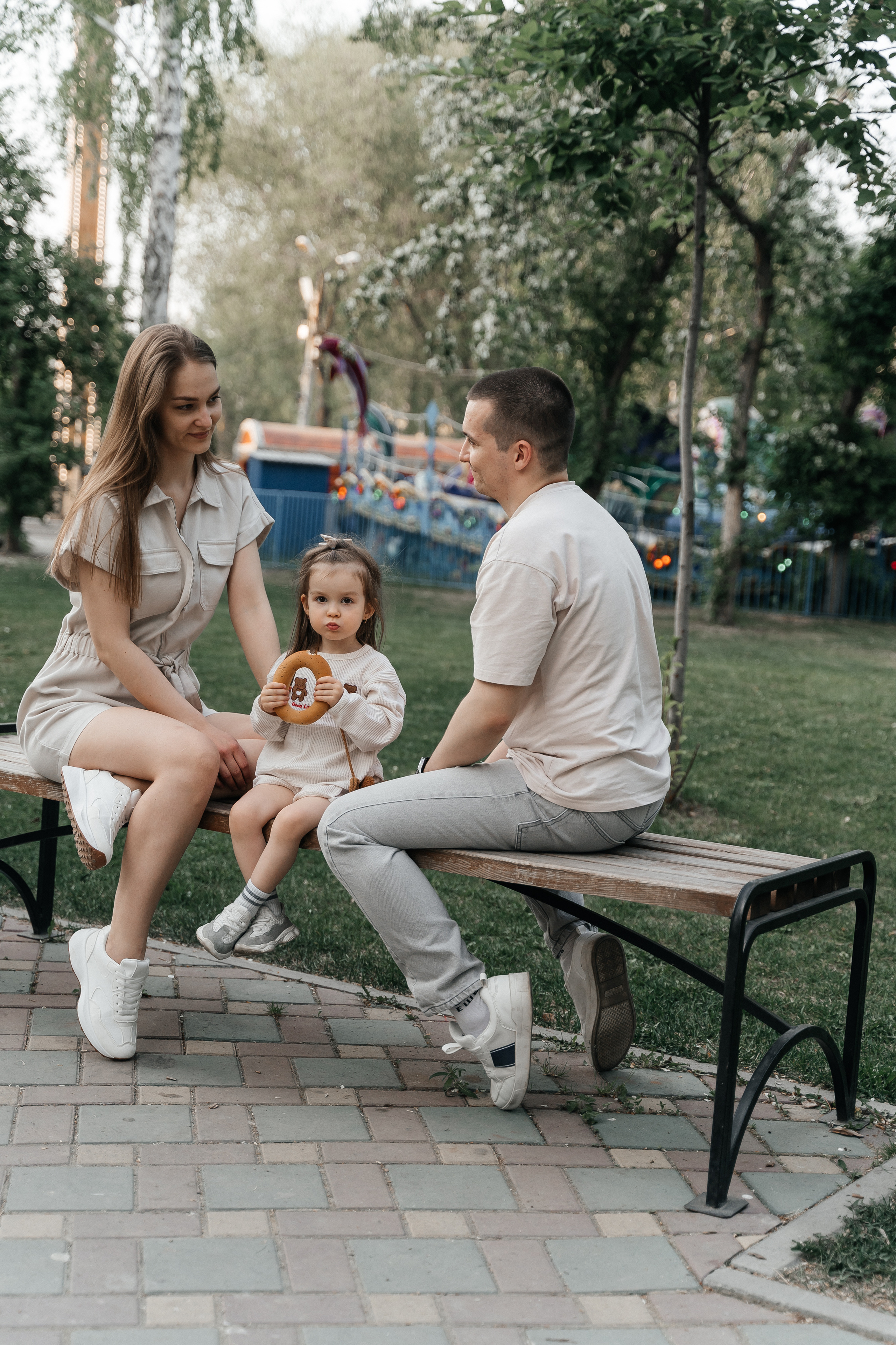 Валя, Саша и Ева. Волик Мария