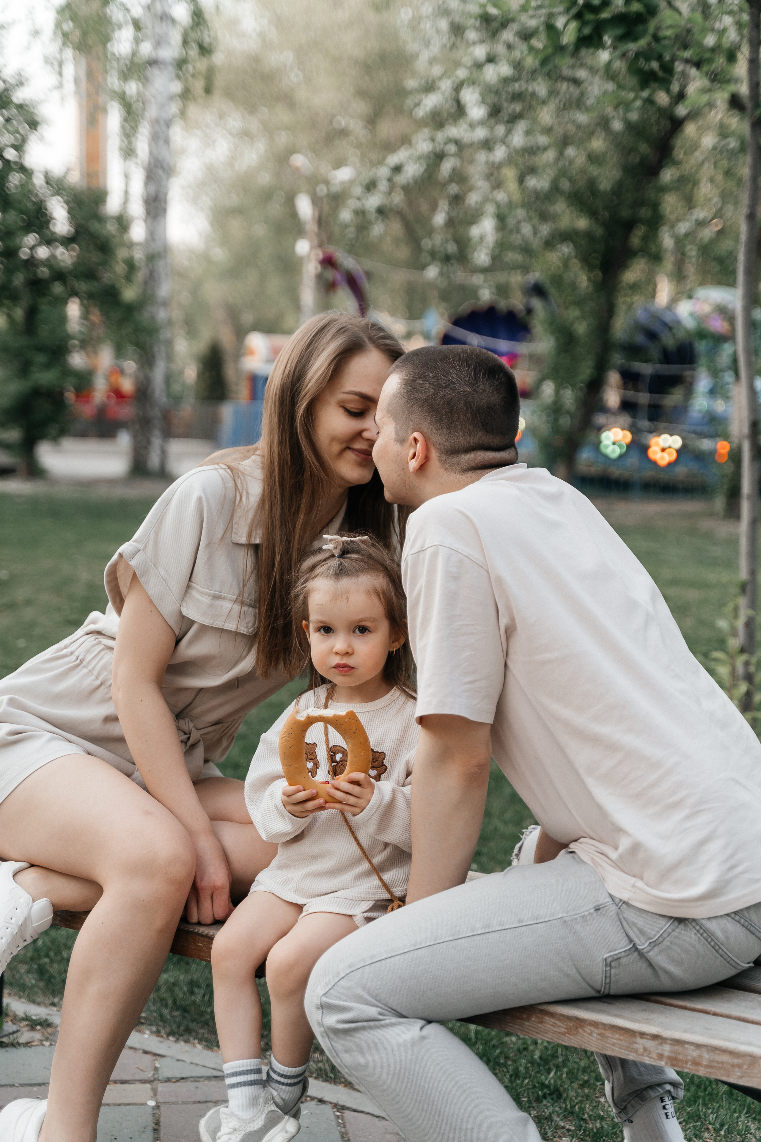 Валя, Саша и Ева. Волик Мария