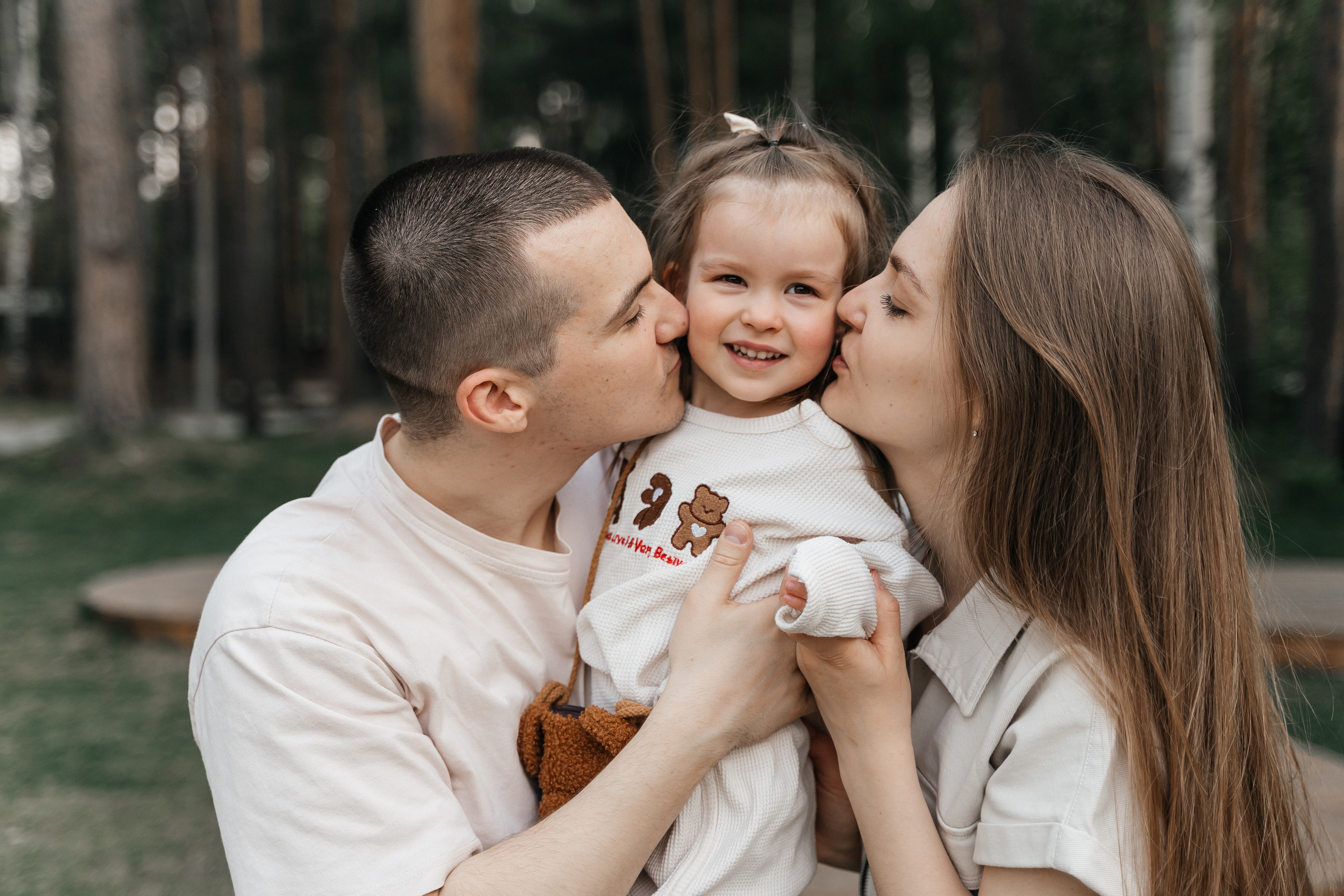 Валя, Саша и Ева. Волик Мария