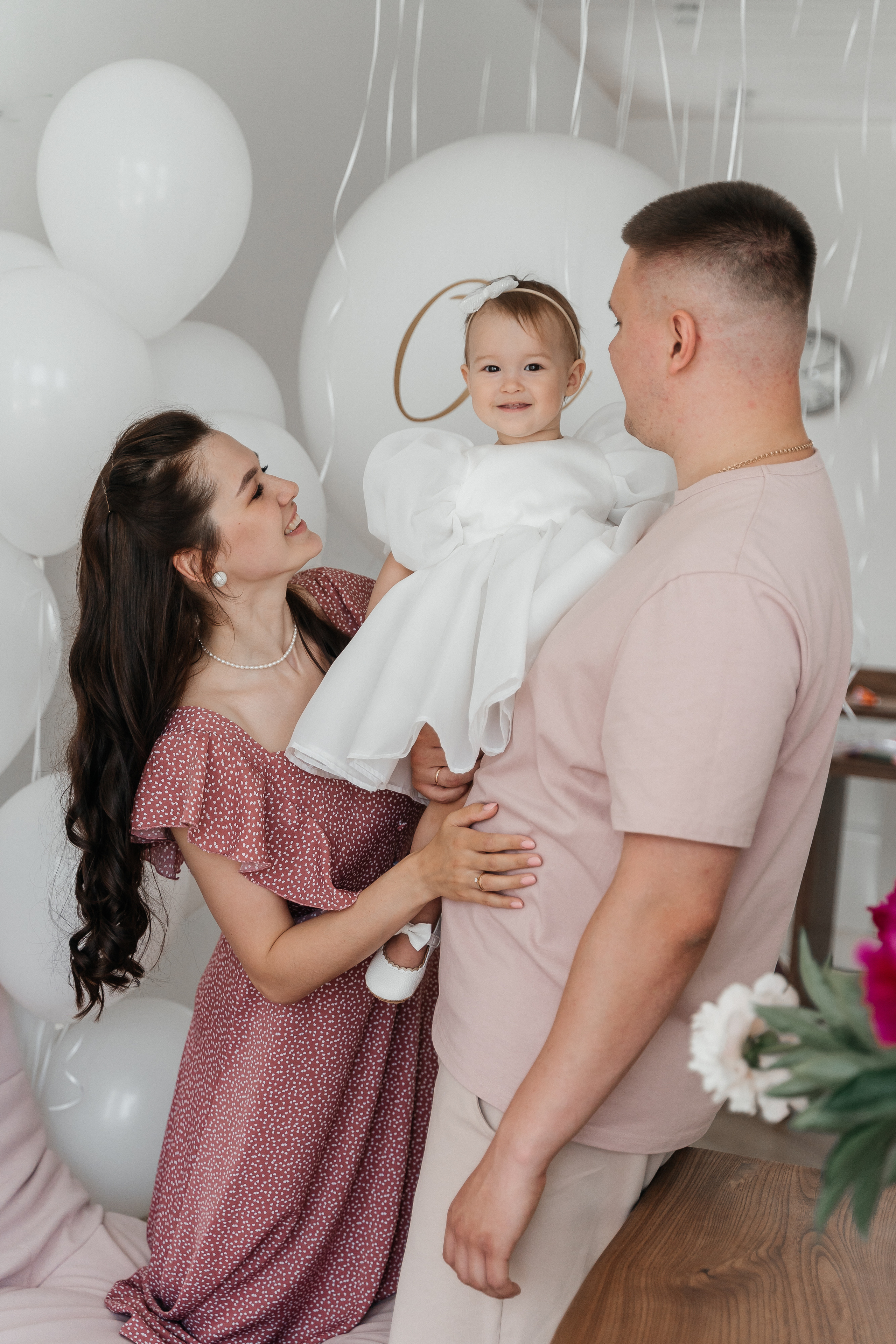 Влад, Юля и Марго. Волик Мария