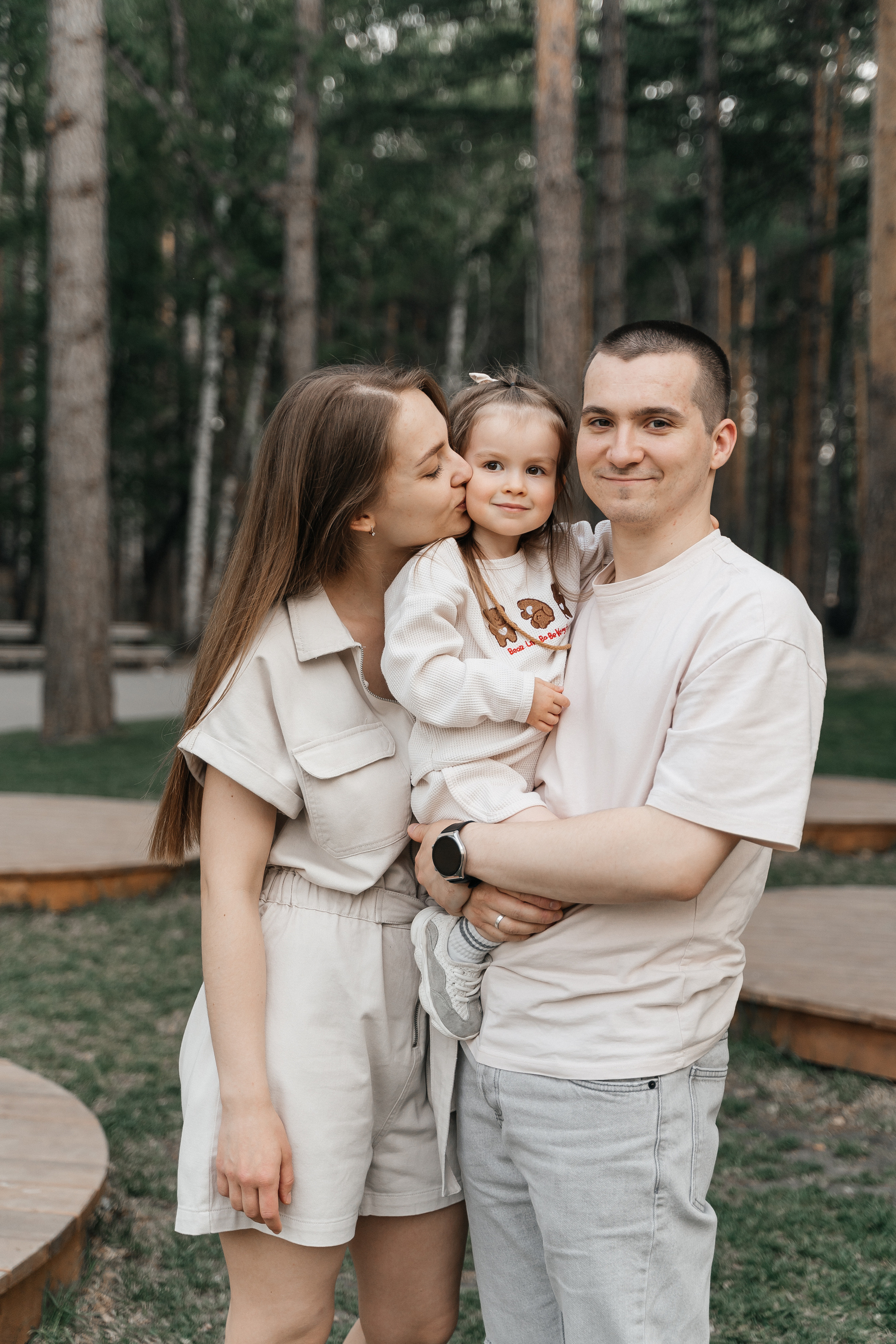 Валя, Саша и Ева. Волик Мария