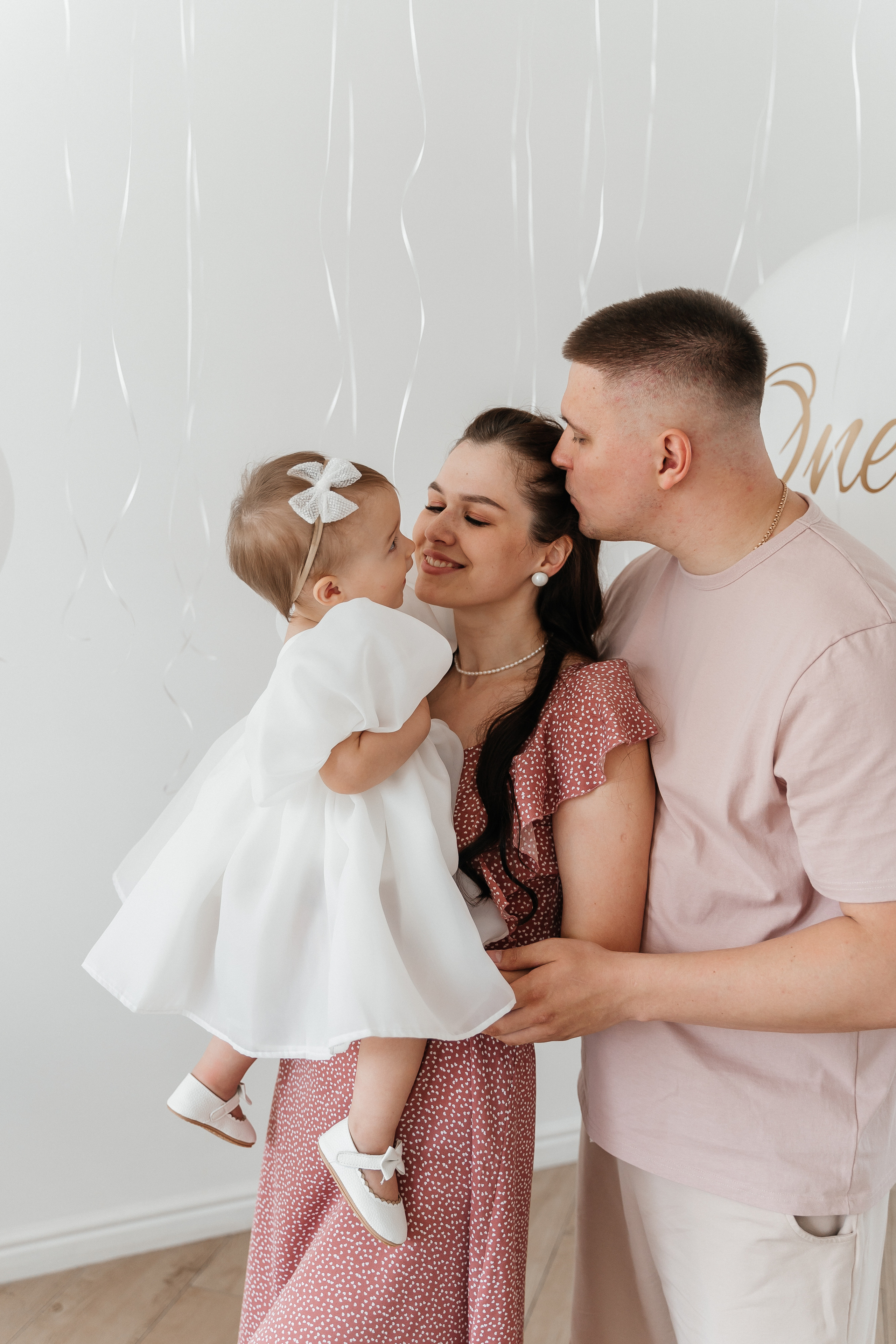 Влад, Юля и Марго. Волик Мария