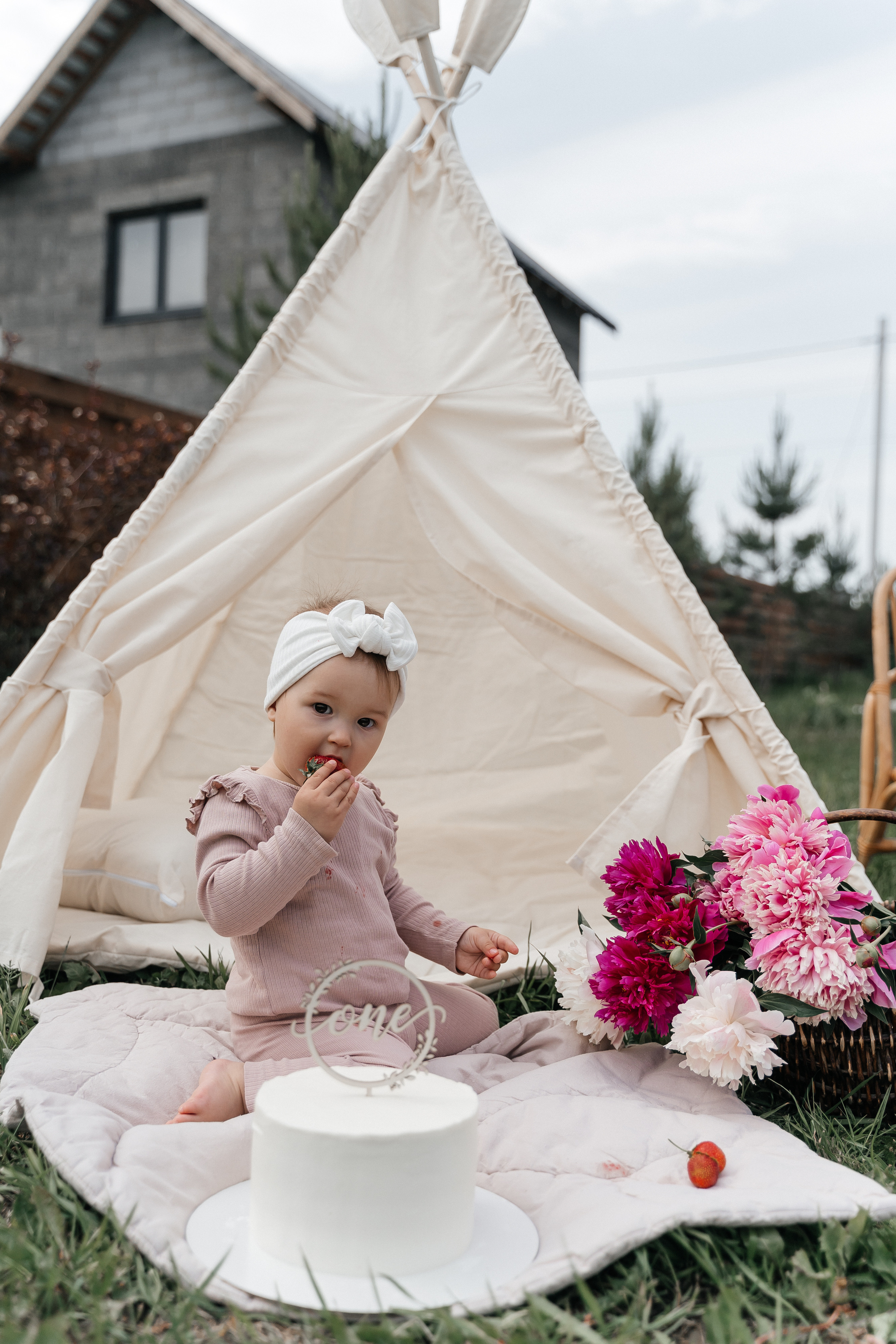 Влад, Юля и Марго. Волик Мария